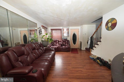 Townhouse For Sale - 4507 Parkton Street<br/> BALTIMORE, MD 21229