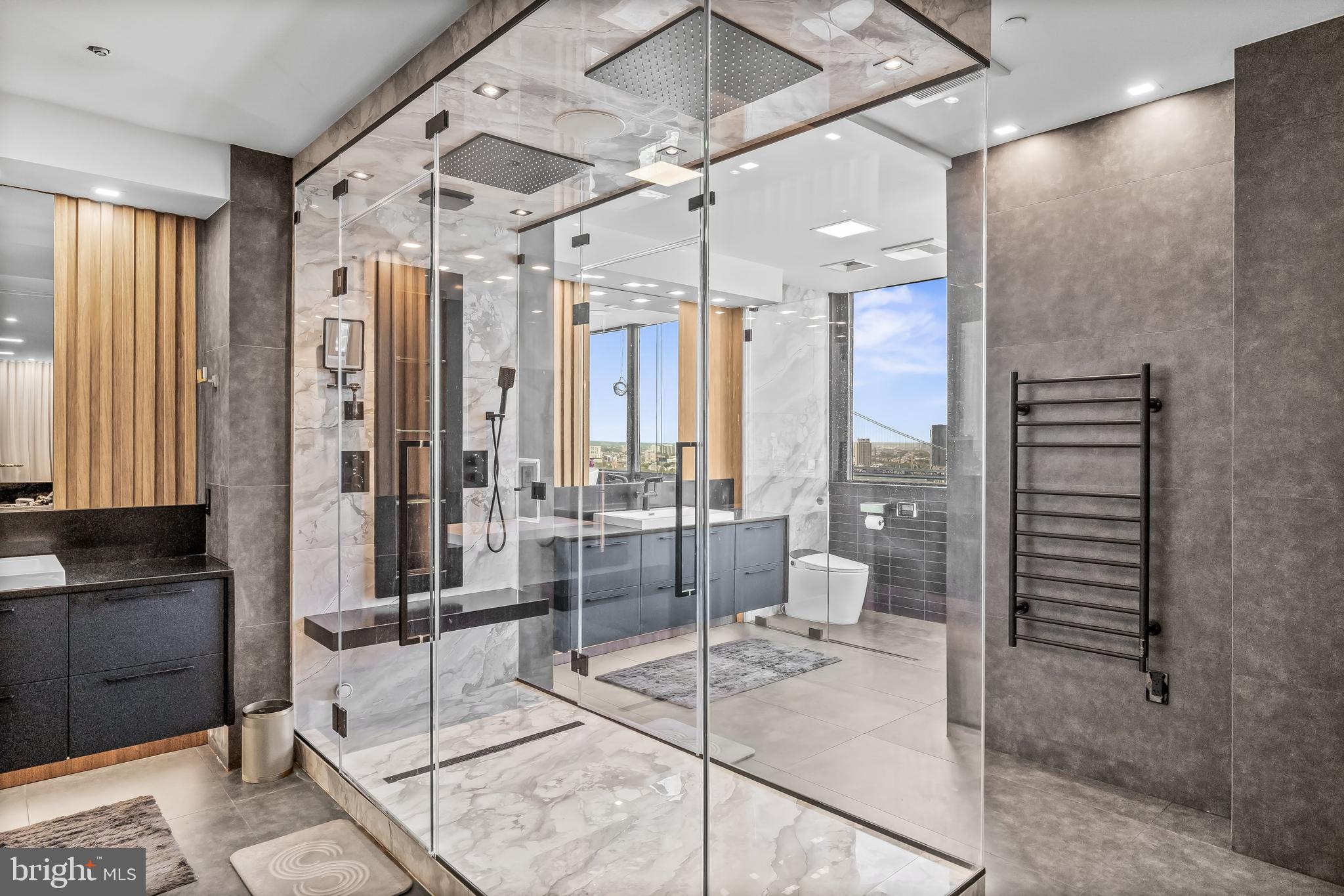 WATERFRONT SQUARE - Residential