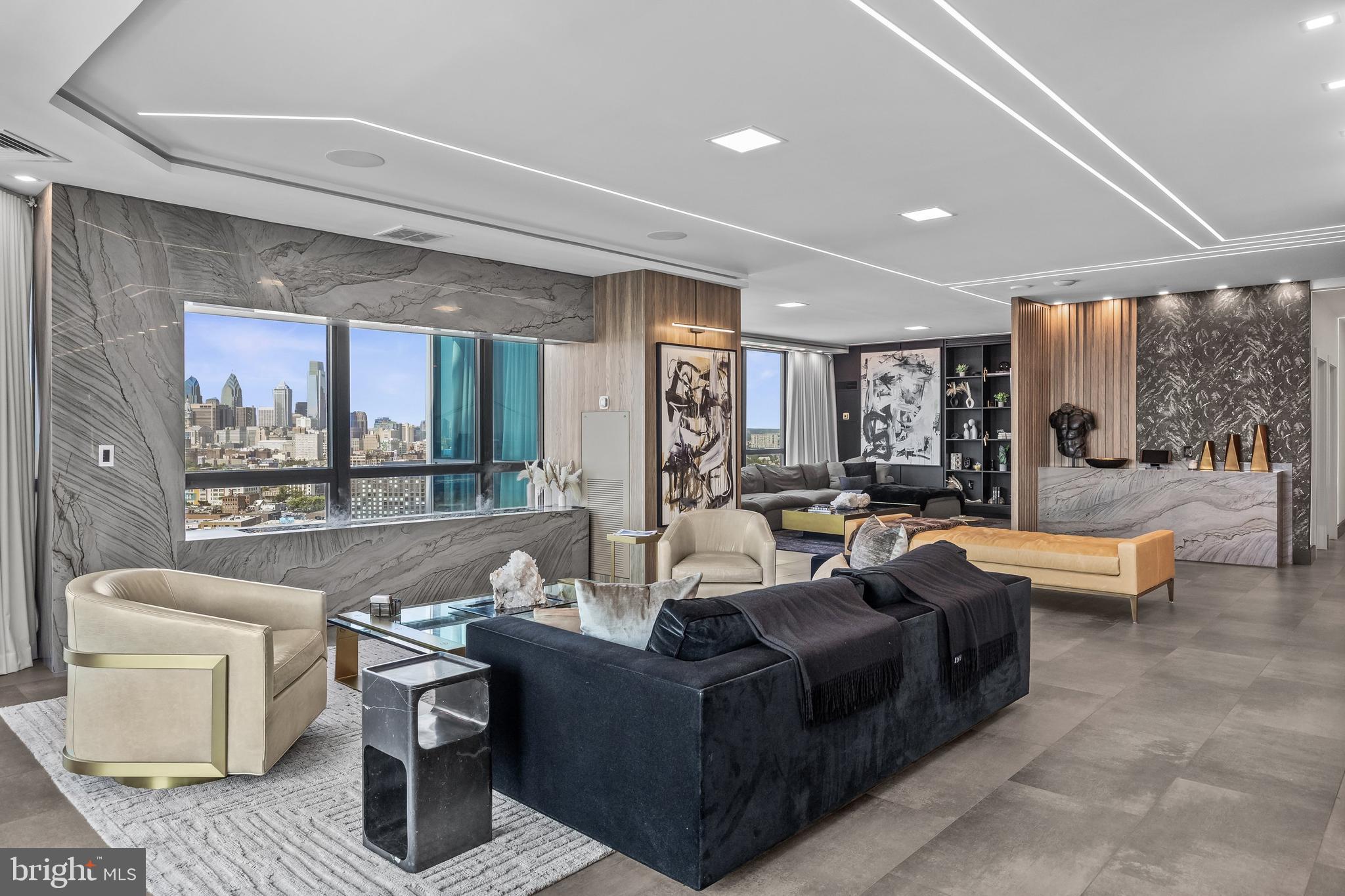 WATERFRONT SQUARE - Residential