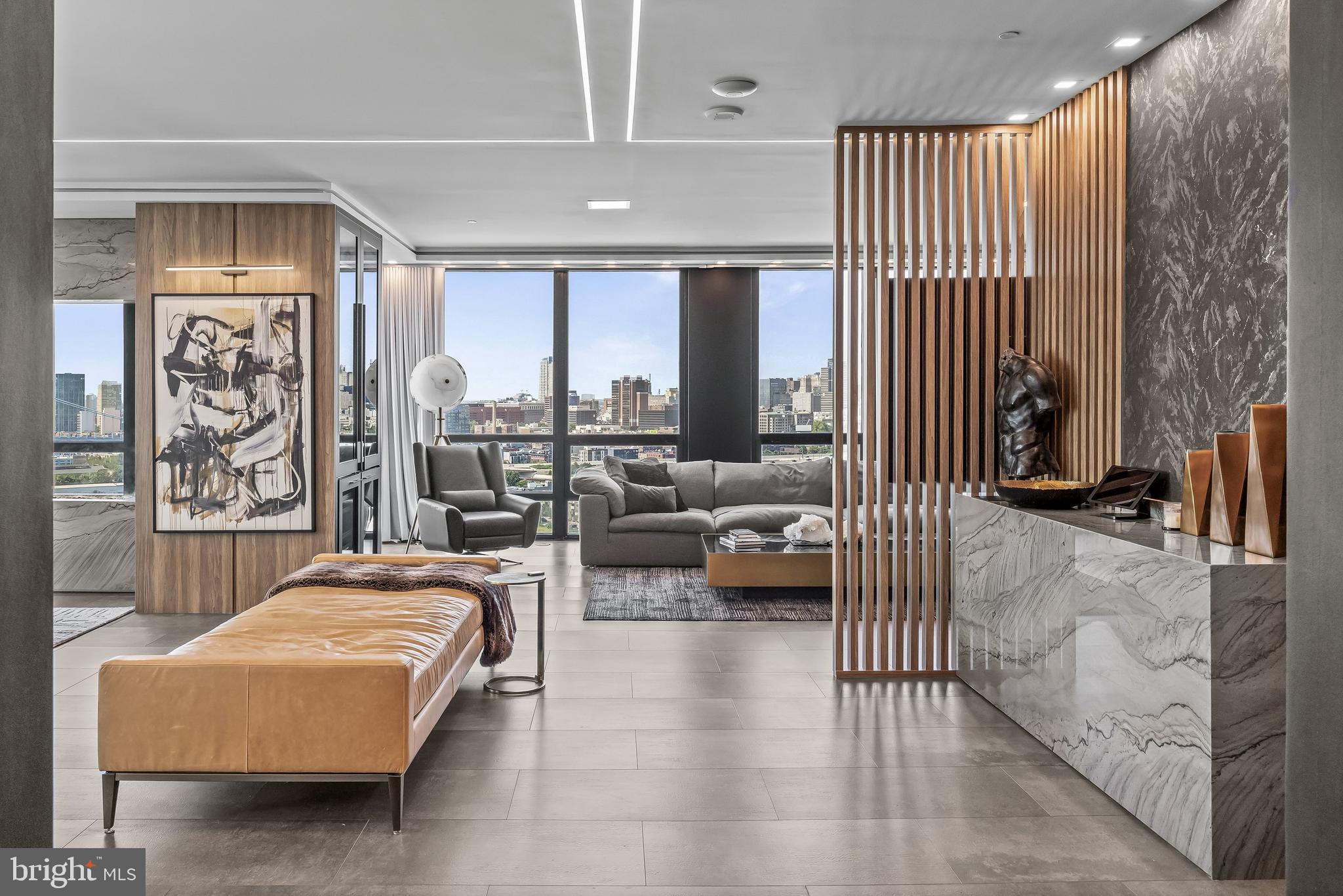 WATERFRONT SQUARE - Residential