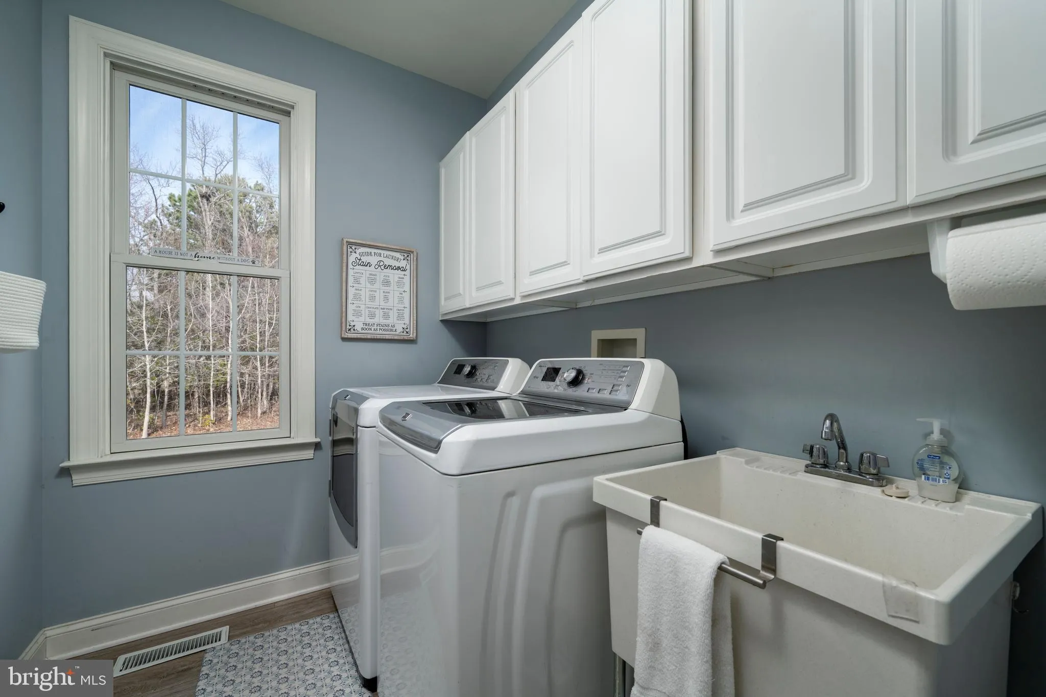 Ocean View, Delaware 19970, United States, 4 Bedrooms Bedrooms, ,4 BathroomsBathrooms,Residential,Active,83566