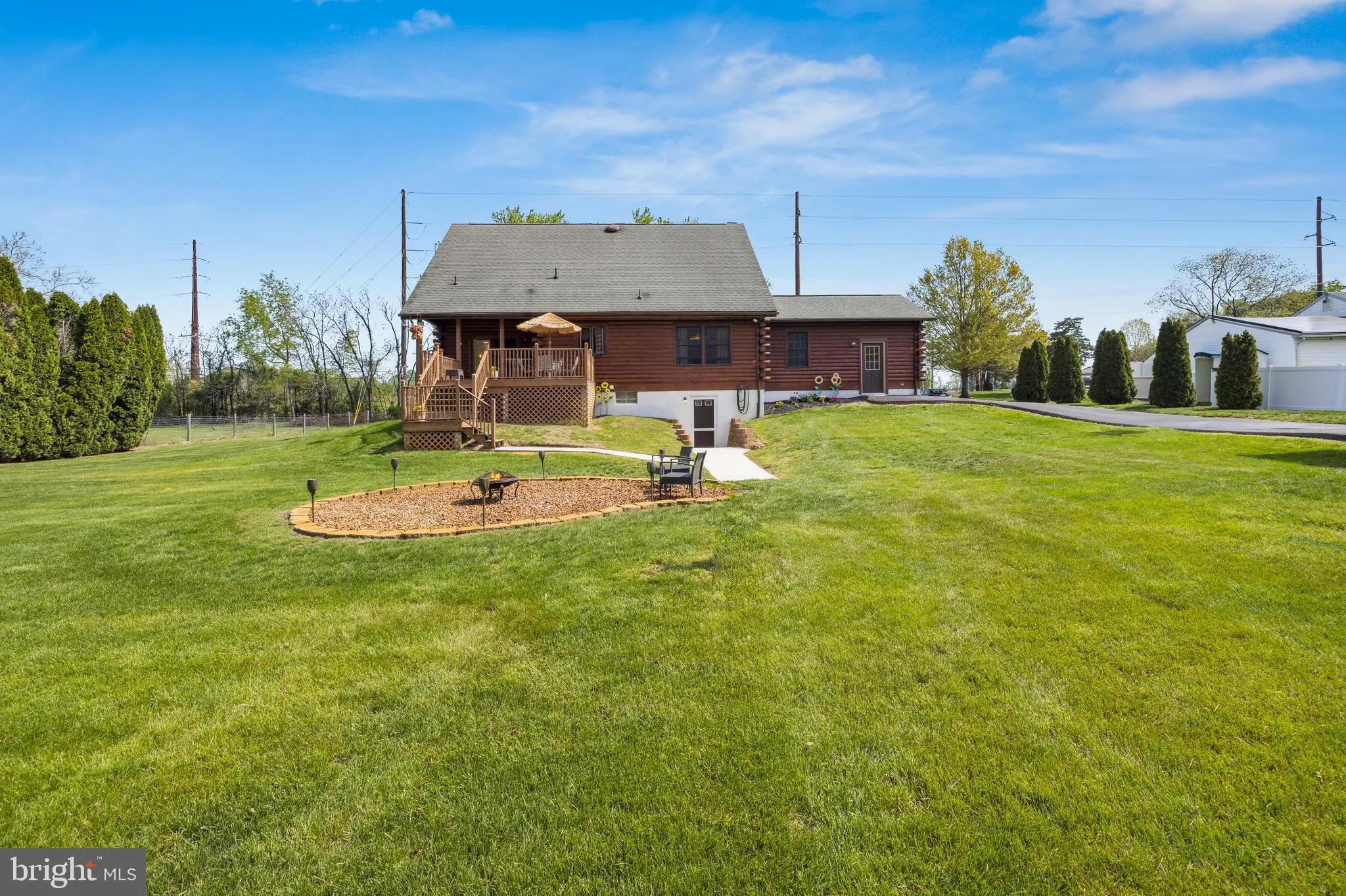 Woolwich Twp, New Jersey 08085, United States, 3 Bedrooms Bedrooms, ,2 BathroomsBathrooms,Residential,Pending,117462