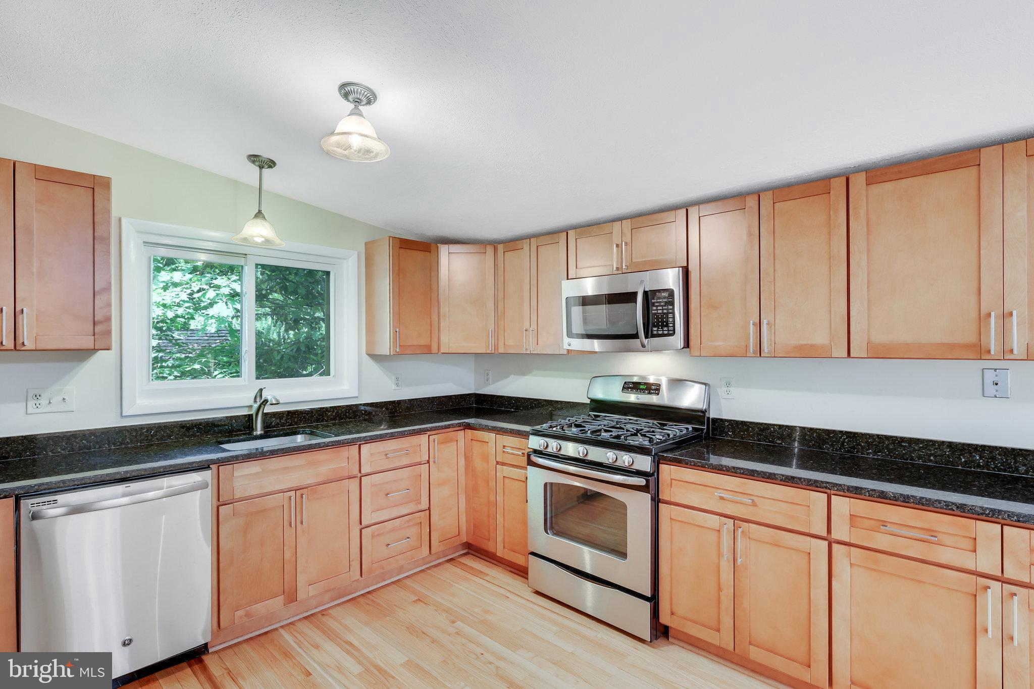 RESTON - Residential