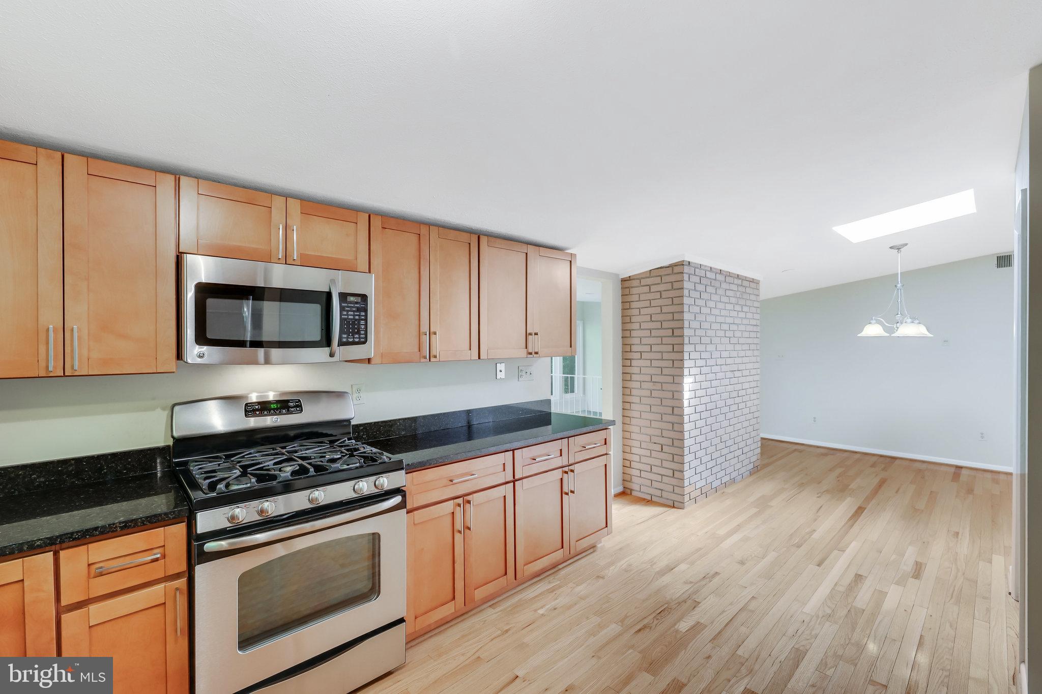 RESTON - Residential