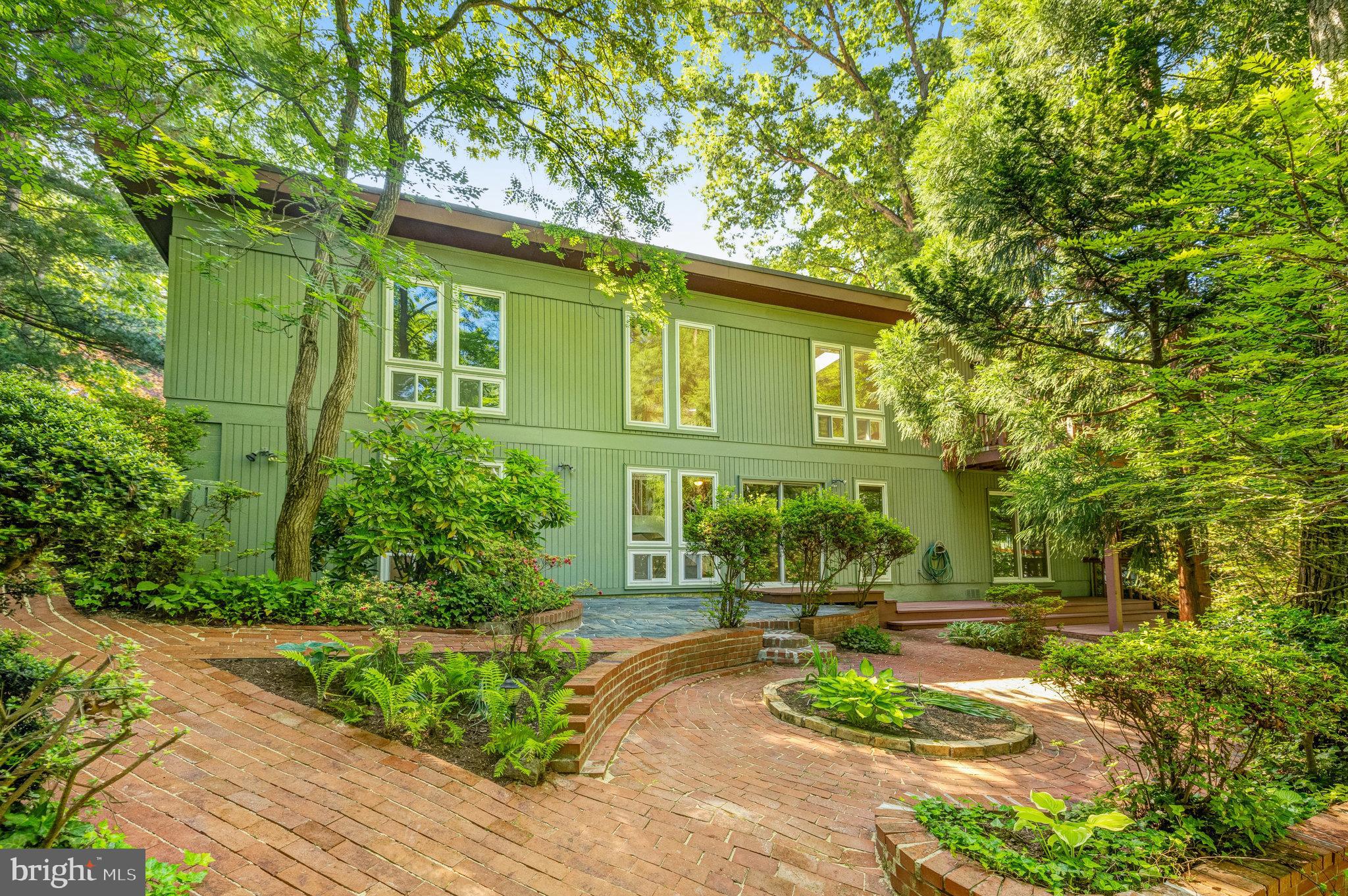 RESTON - Residential