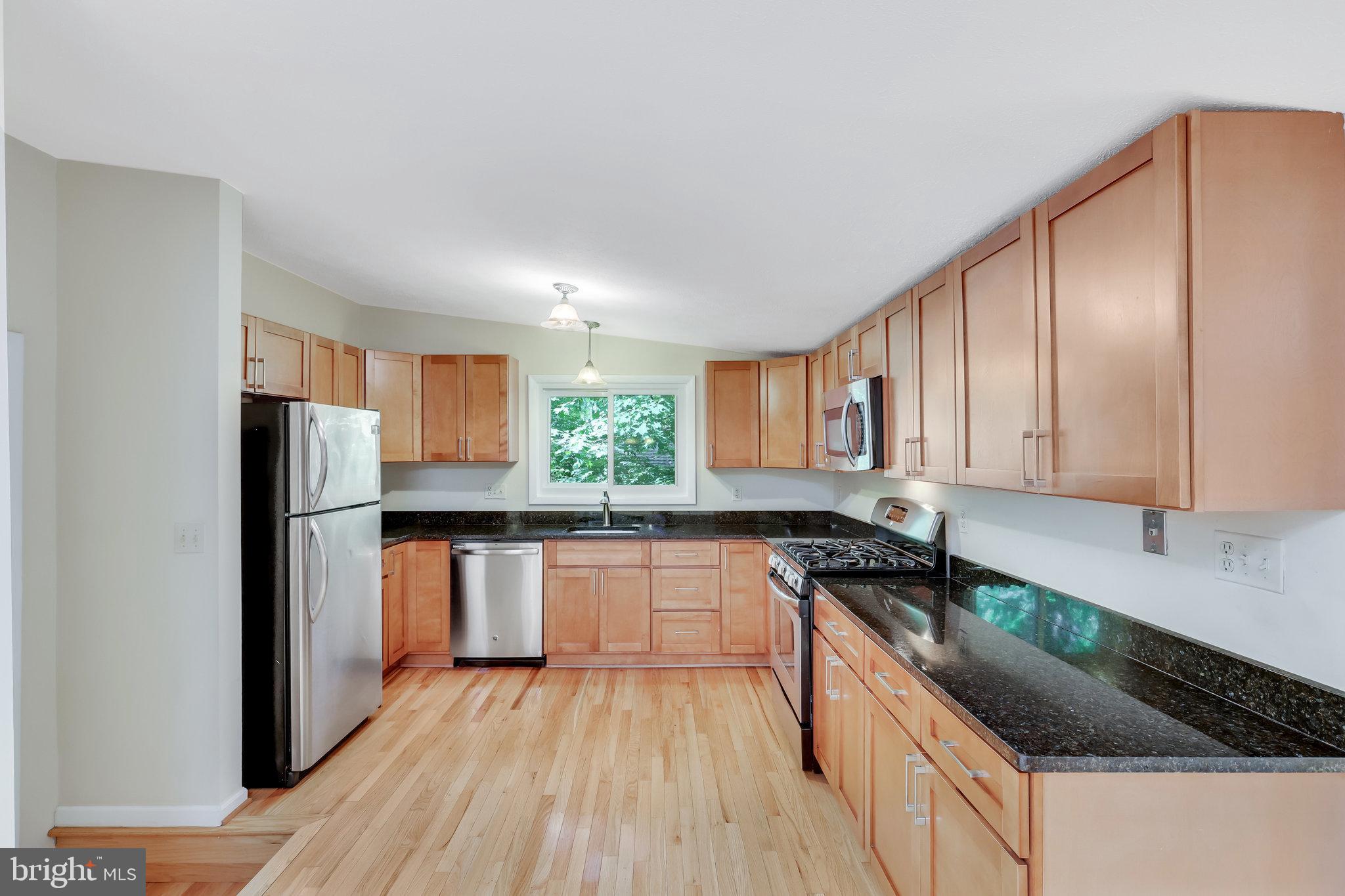 RESTON - Residential