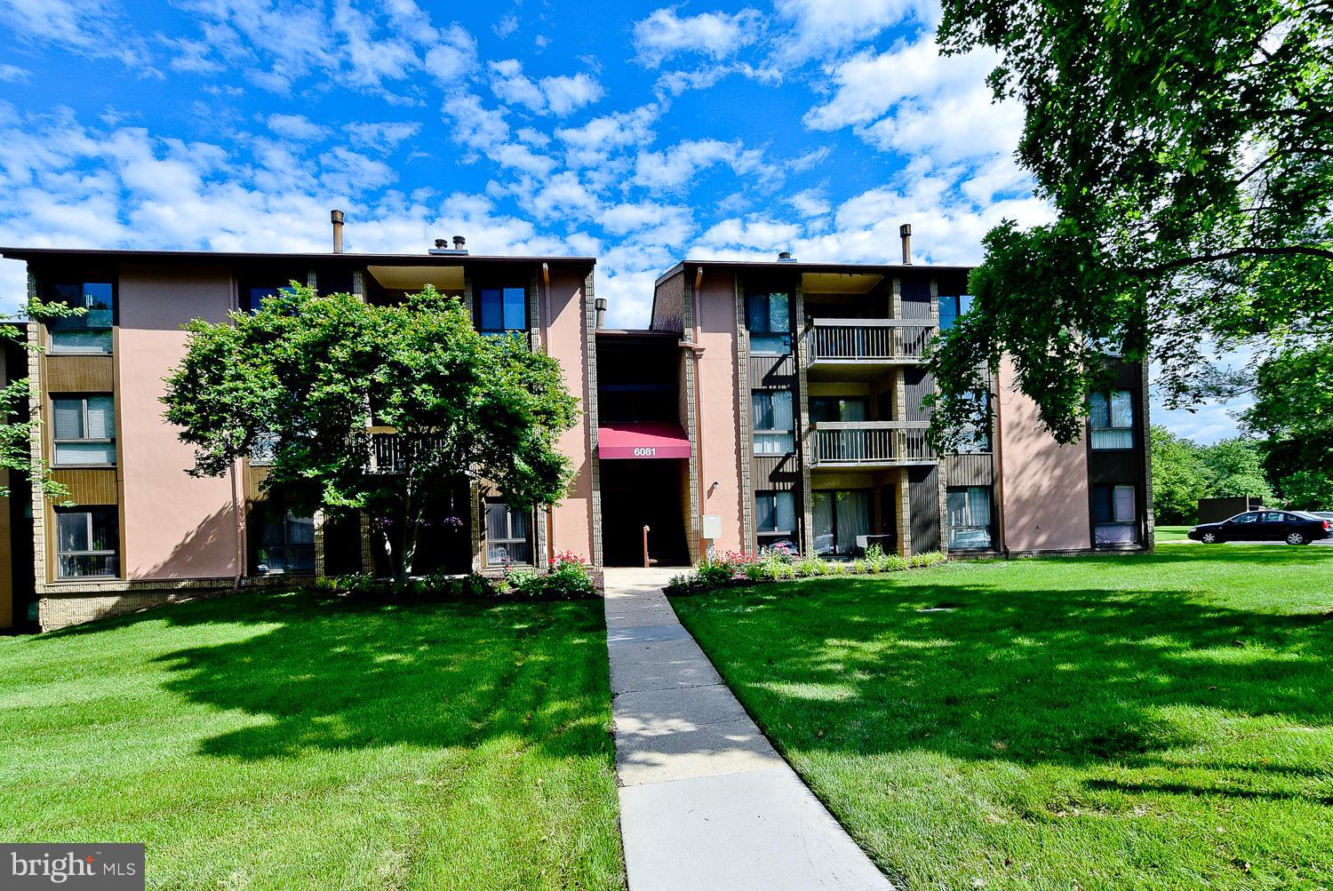 VILLAGE OF LONG REACH - Residential