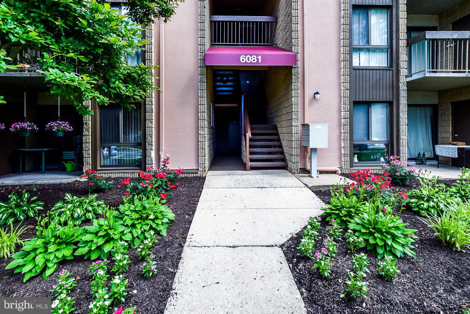 VILLAGE OF LONG REACH - Residential