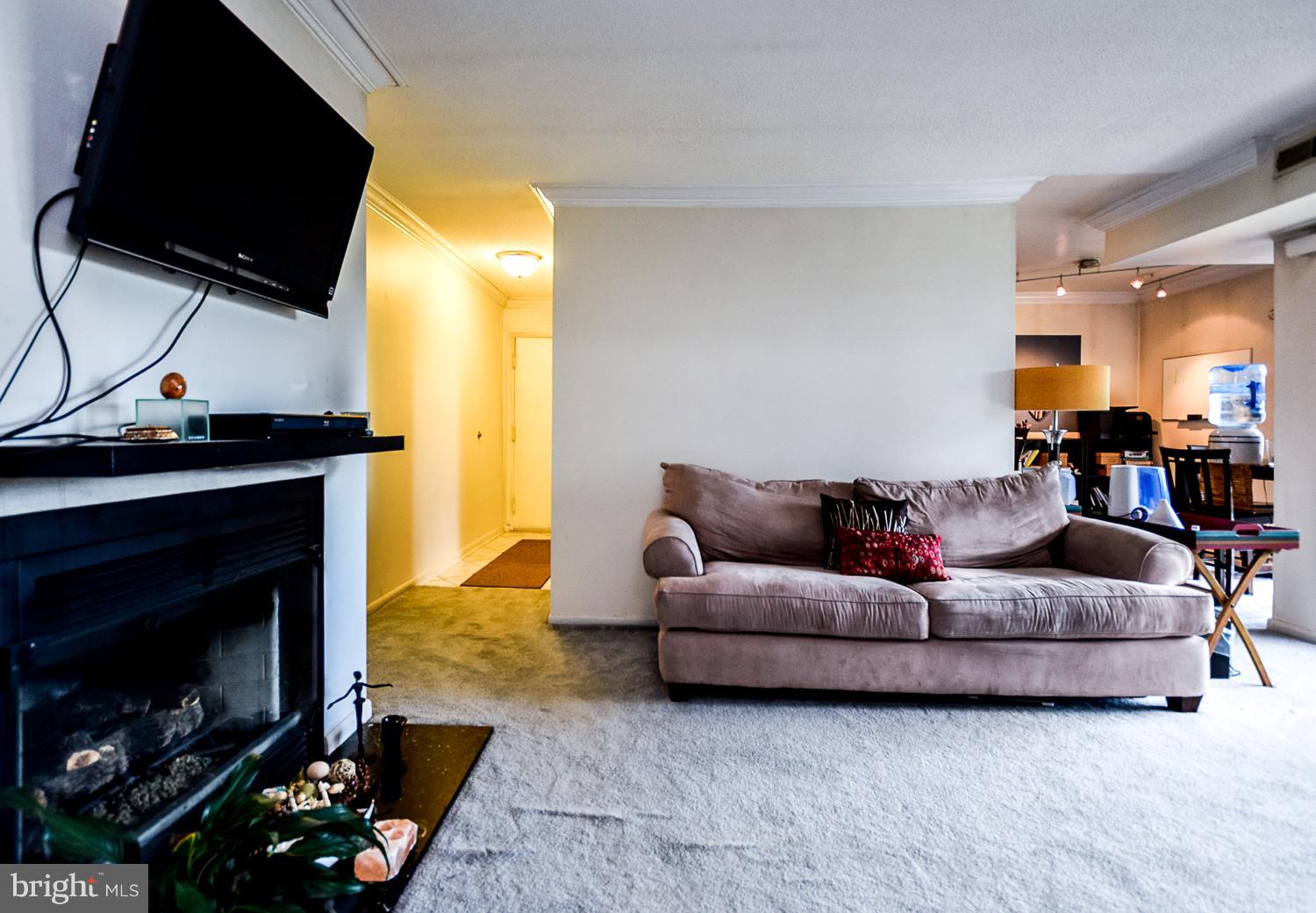 VILLAGE OF LONG REACH - Residential