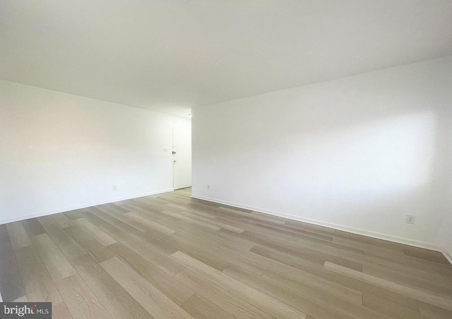 YORKTOWNE SQUARE - Residential