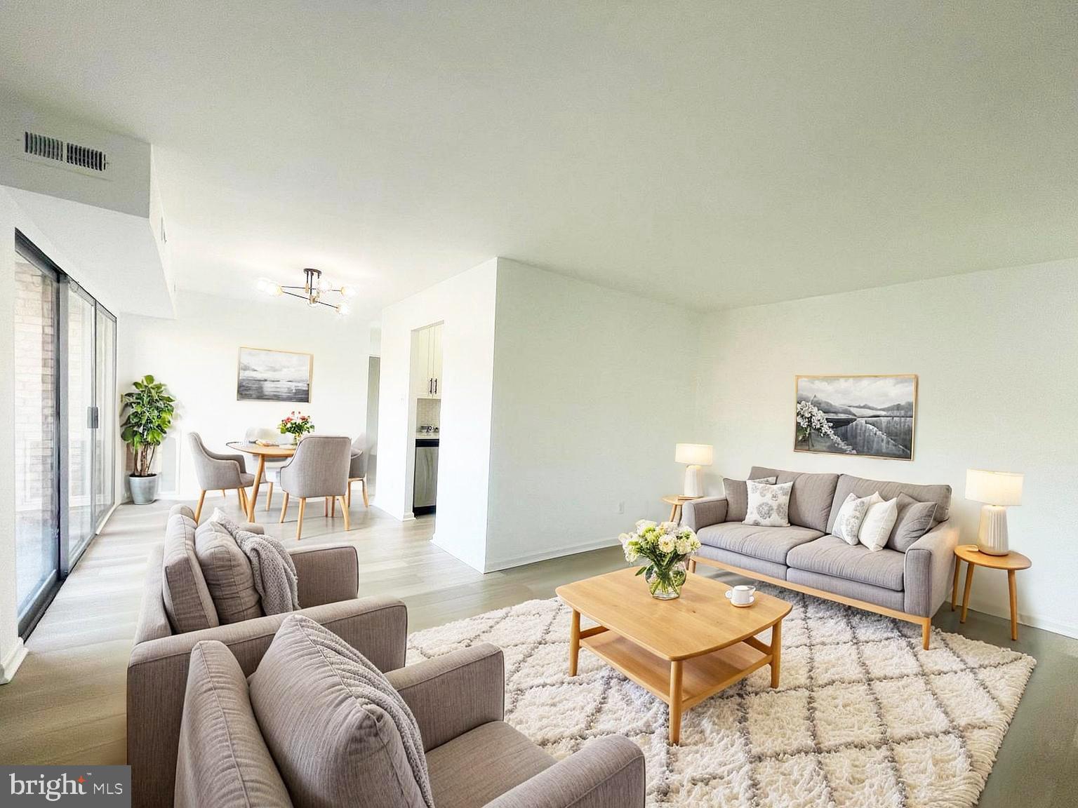 YORKTOWNE SQUARE - Residential