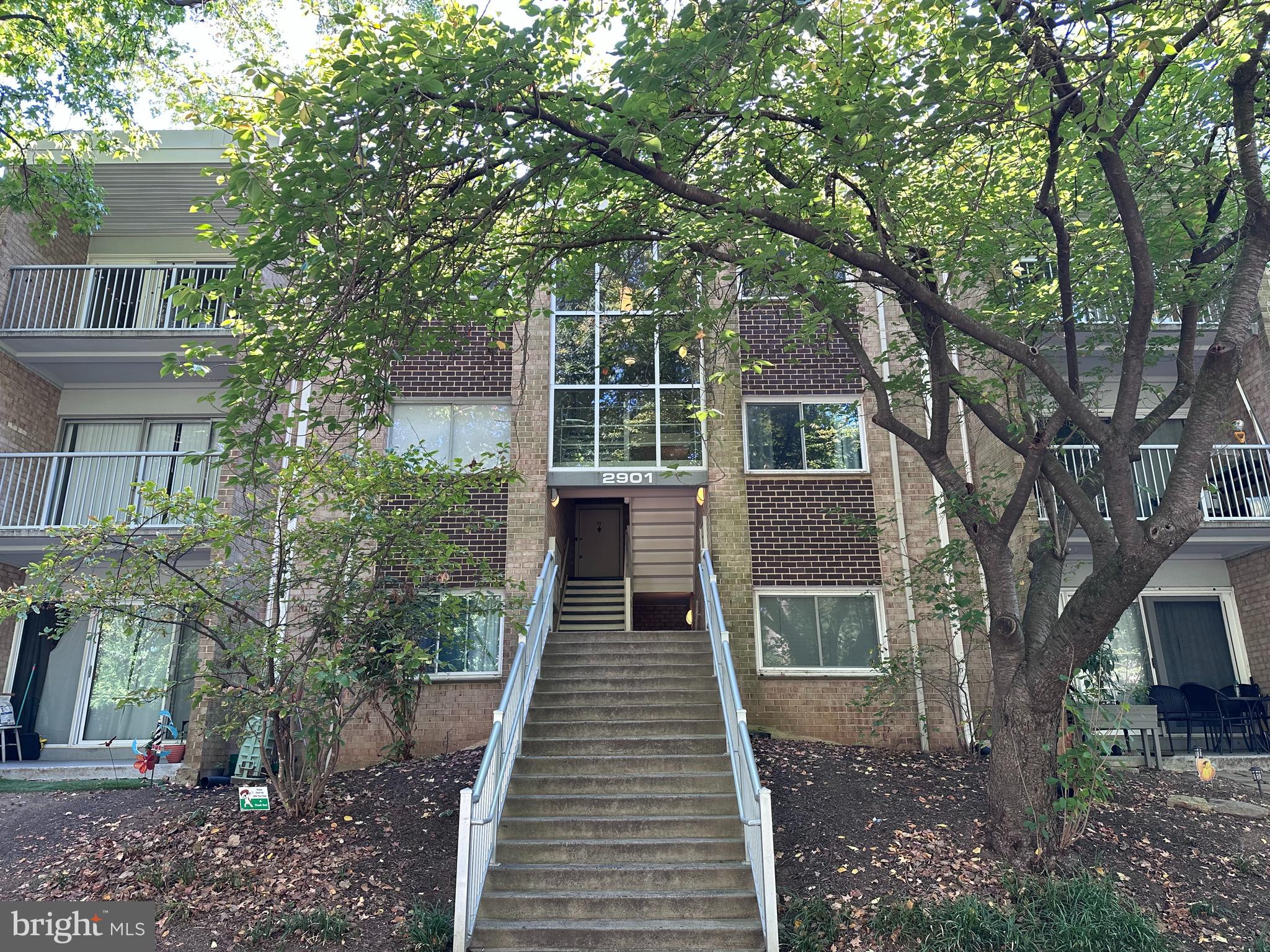 YORKTOWNE SQUARE - Residential