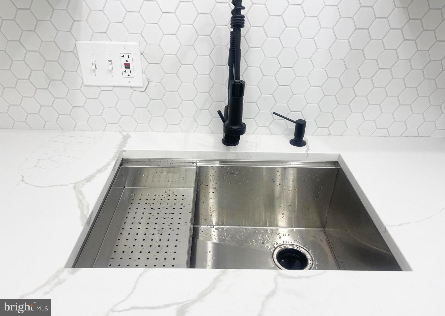 YORKTOWNE SQUARE - Residential