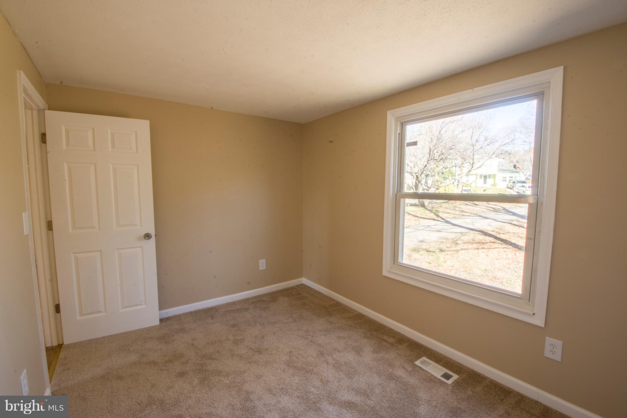 WHISPERING WOODS - Residential