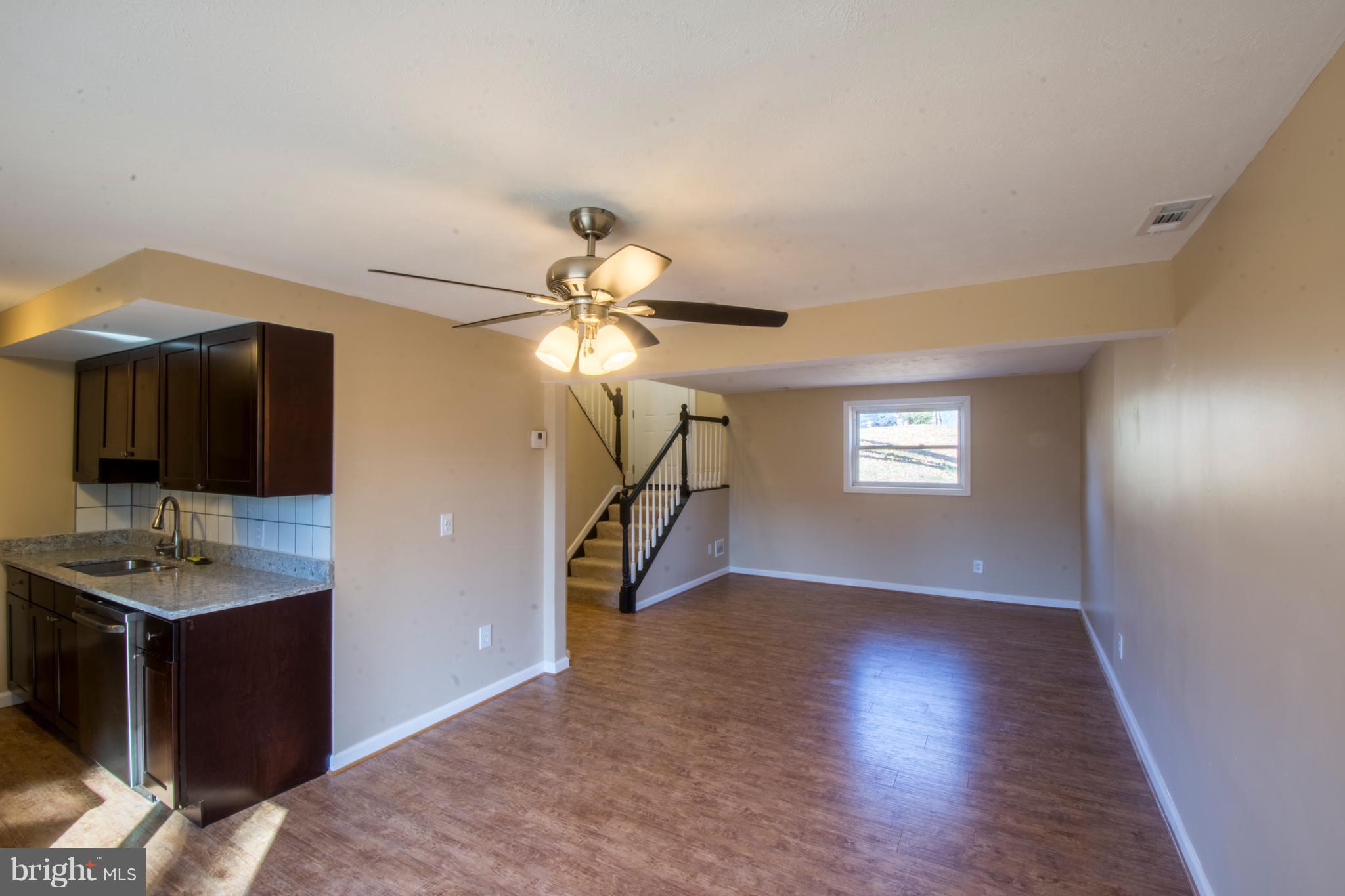 WHISPERING WOODS - Residential