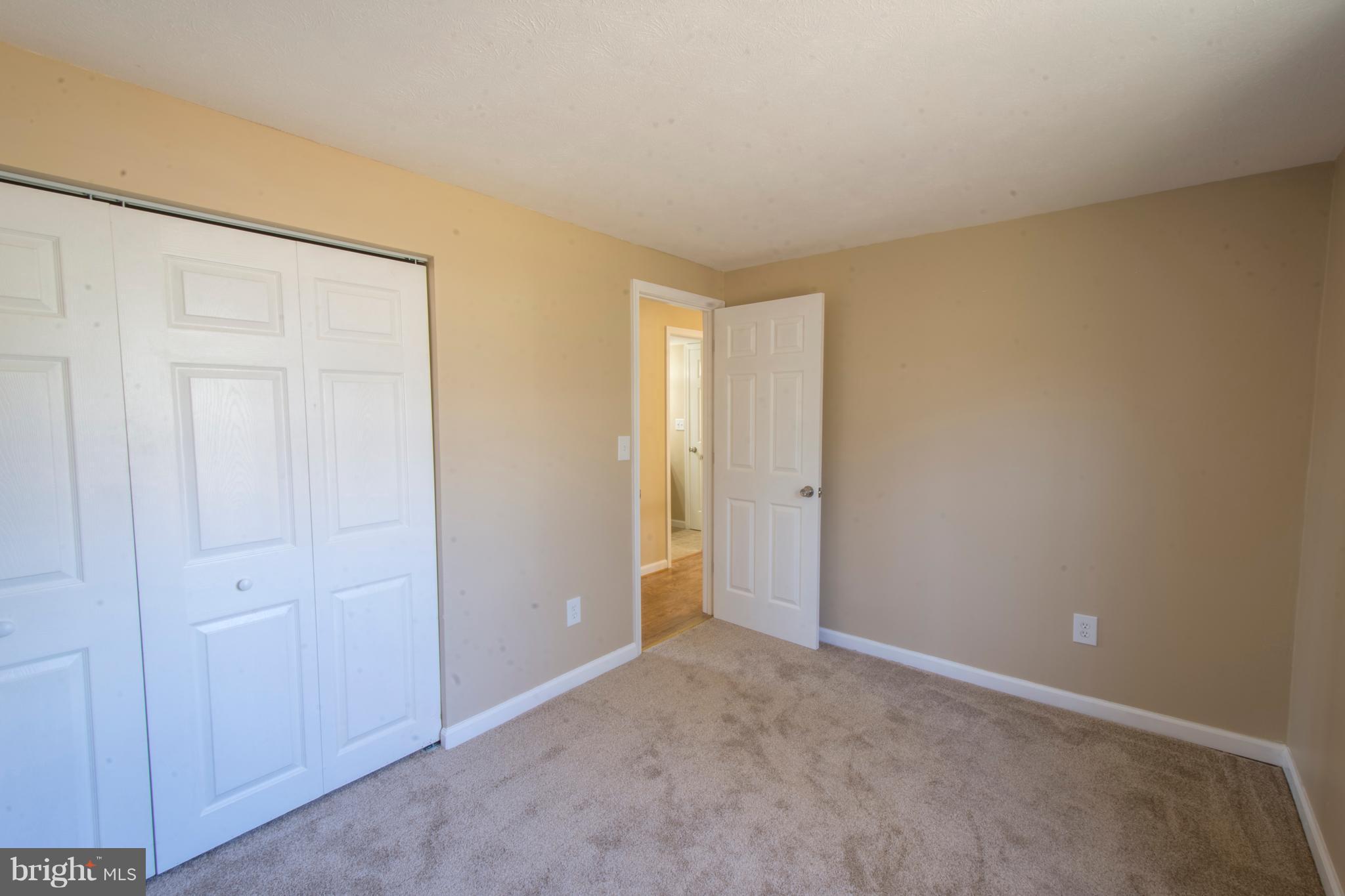 WHISPERING WOODS - Residential