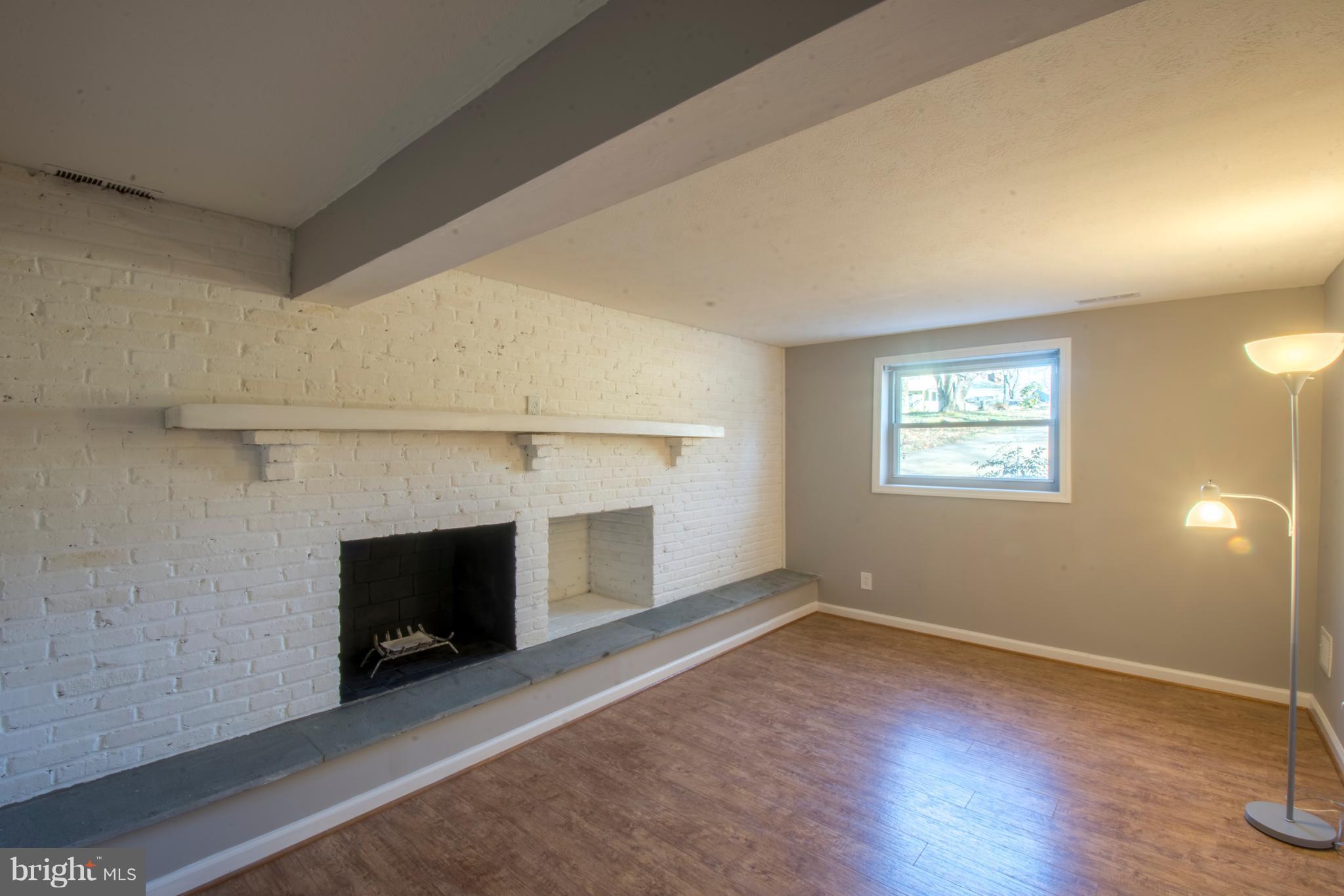 WHISPERING WOODS - Residential