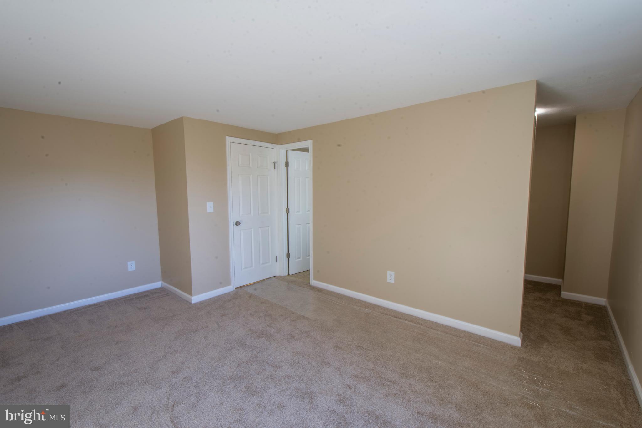 WHISPERING WOODS - Residential