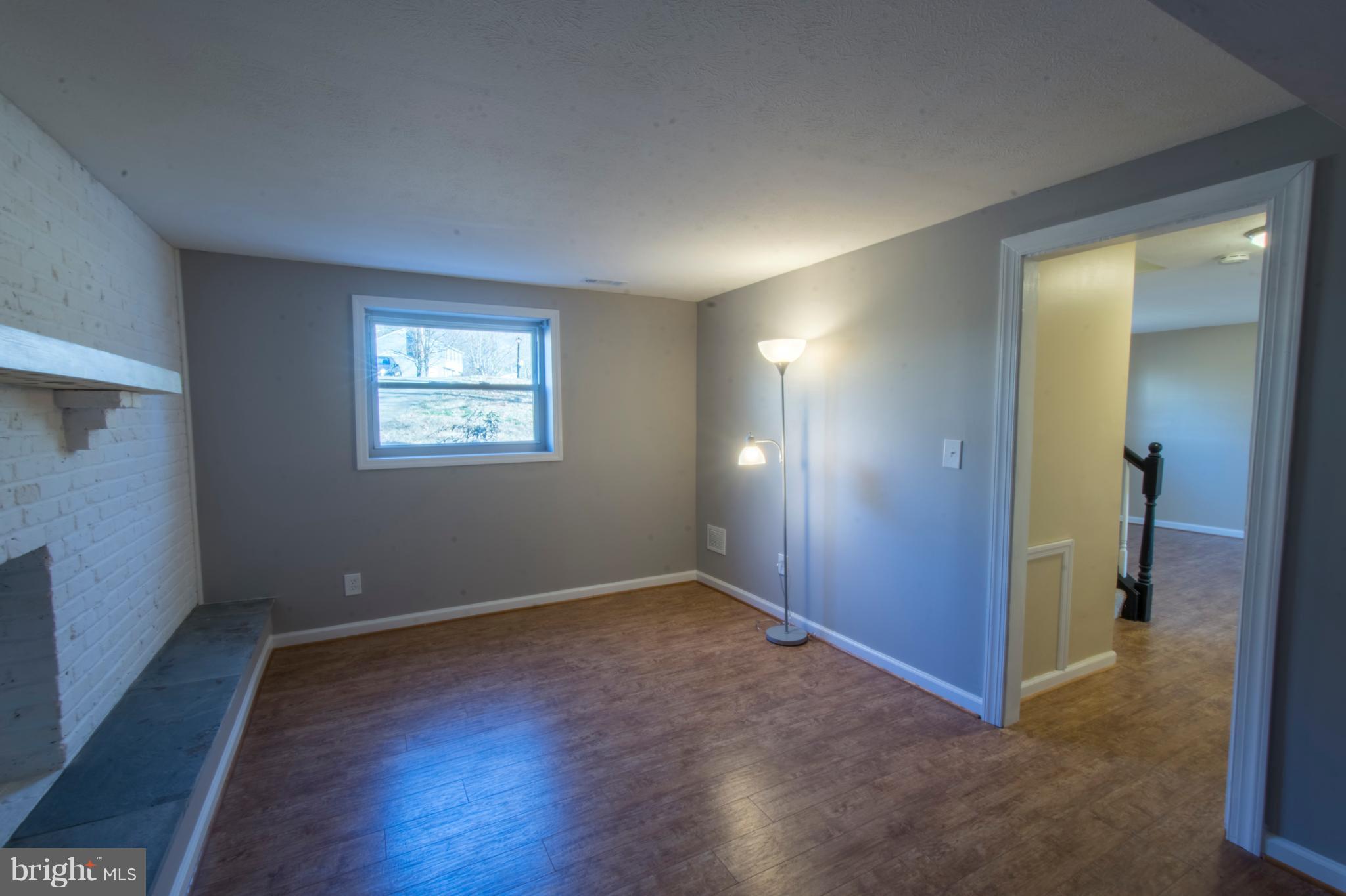 WHISPERING WOODS - Residential