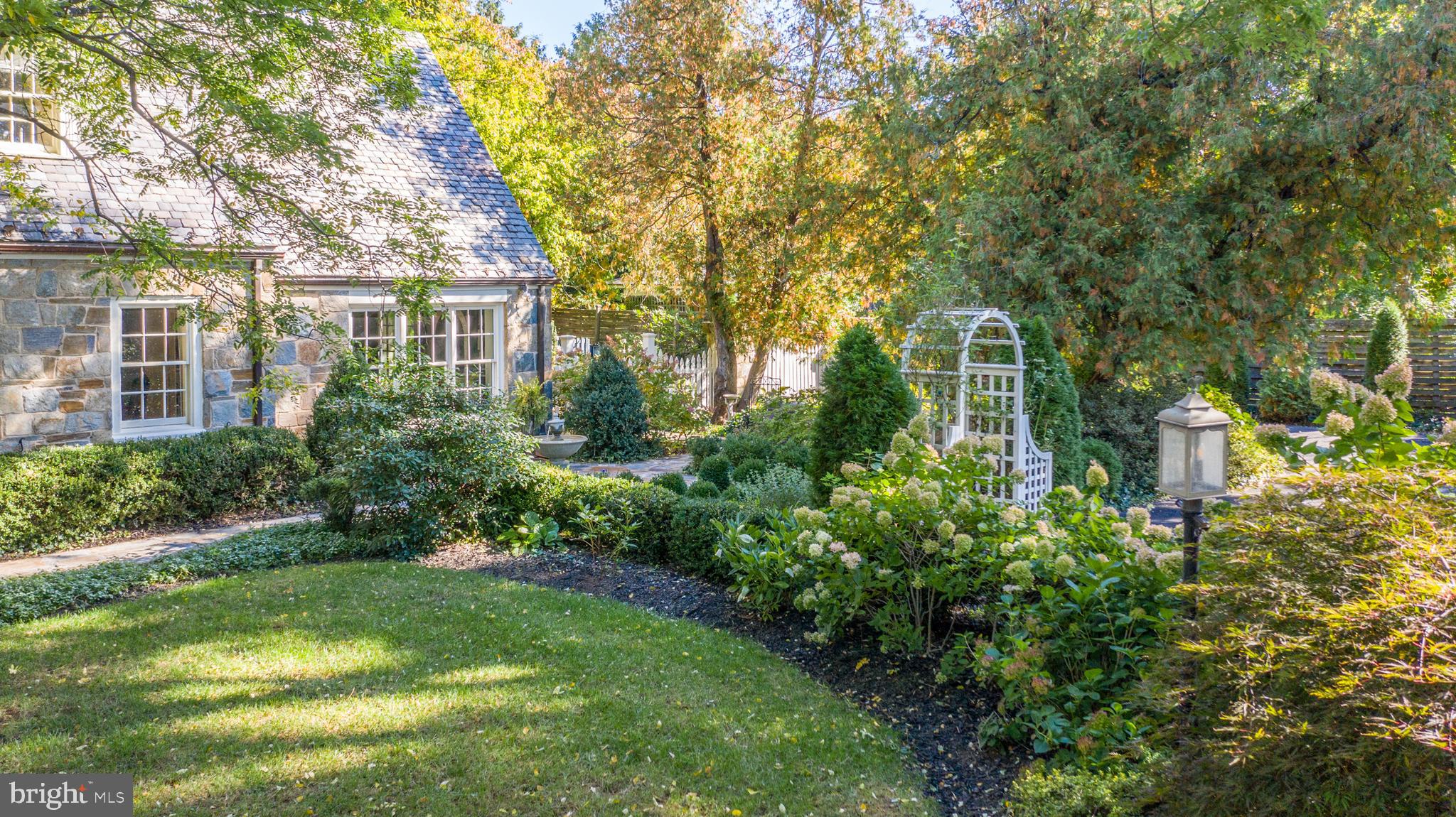 HISTORIC LEESBURG - Residential