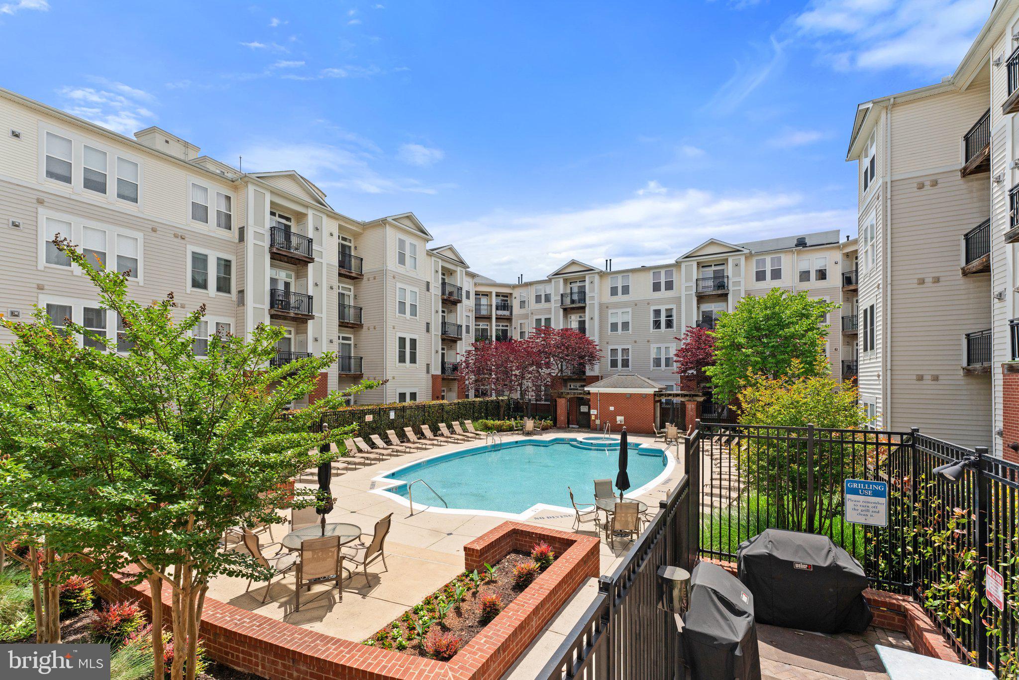 HALSTEAD AT THE METRO - Residential