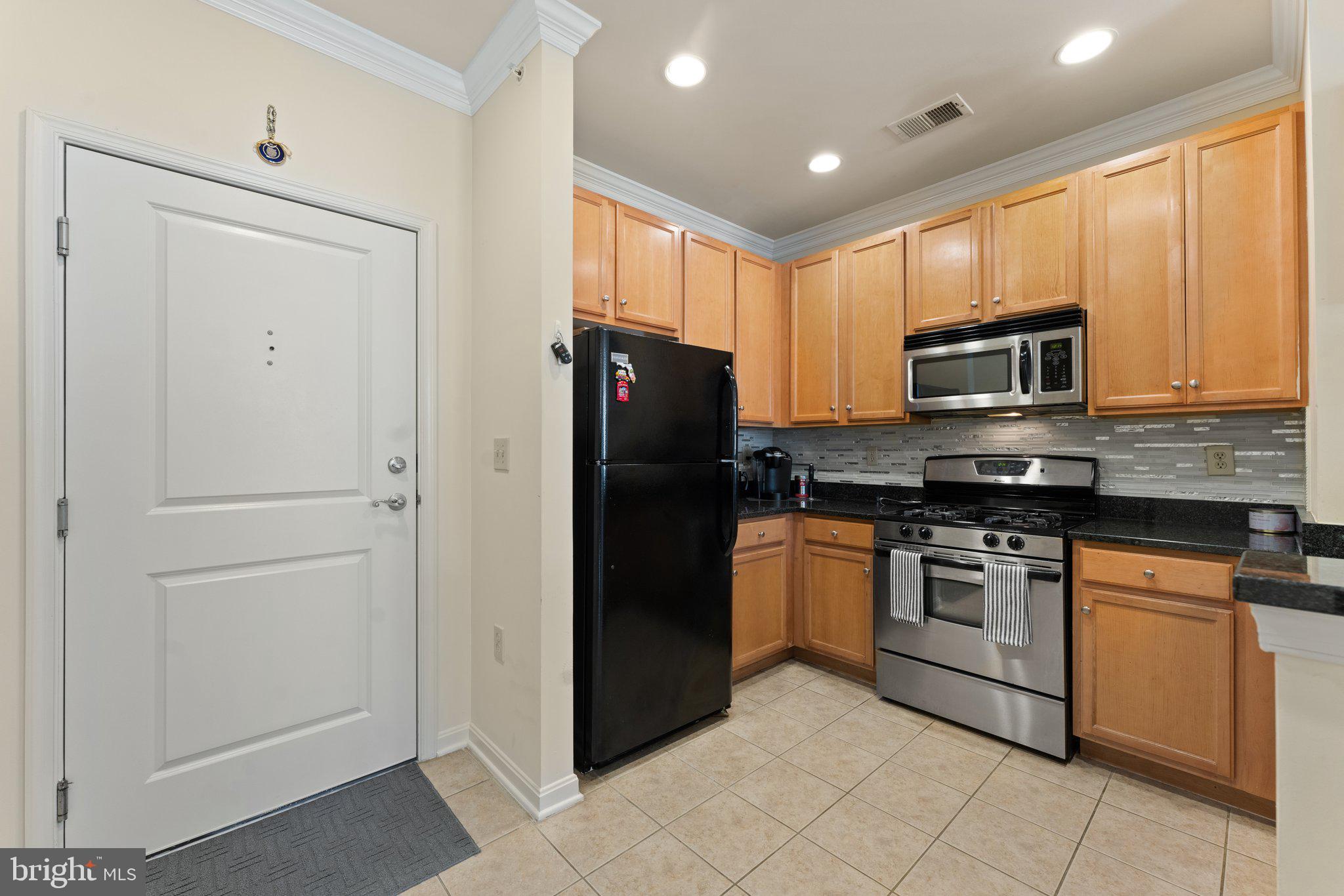 HALSTEAD AT THE METRO - Residential