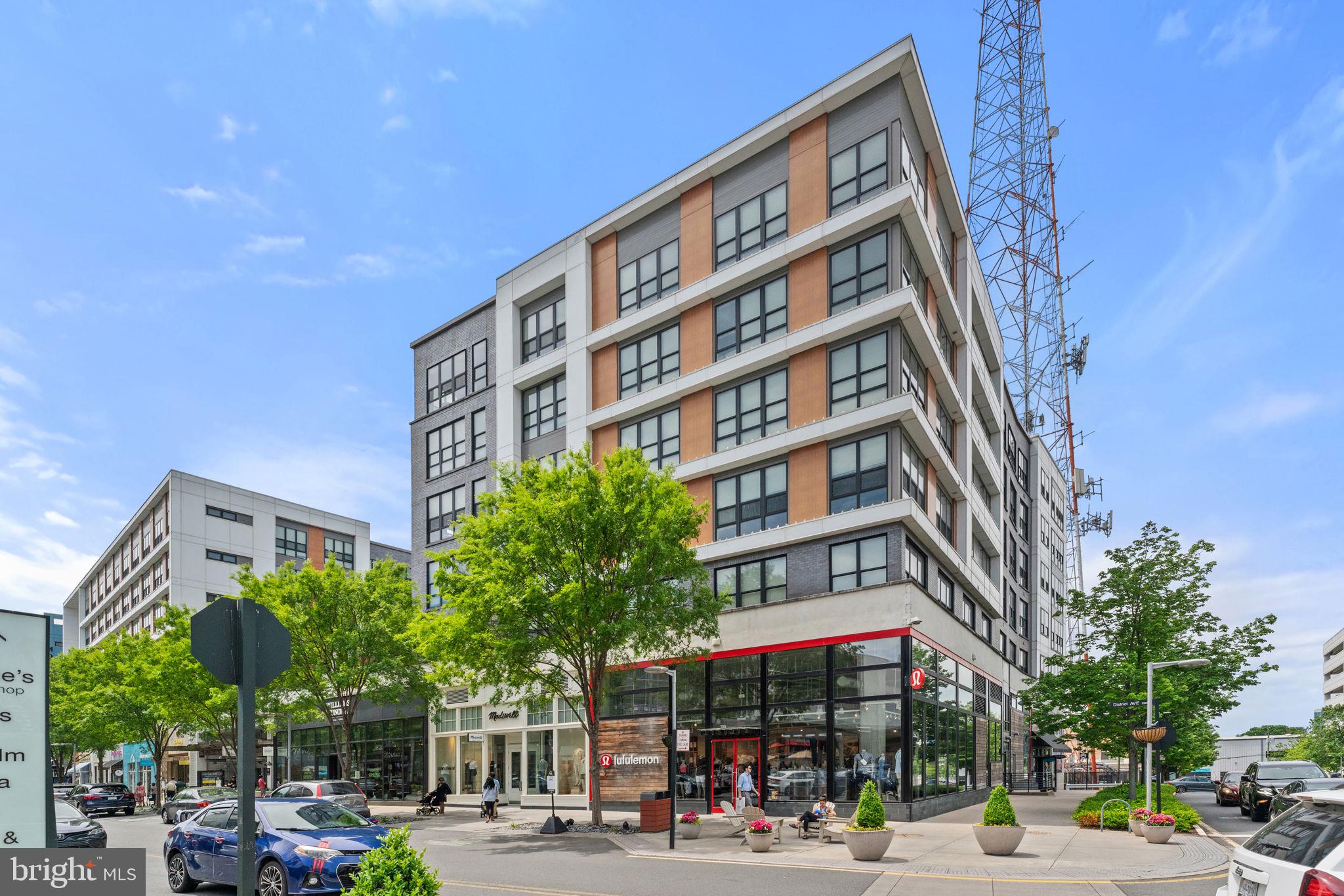 HALSTEAD AT THE METRO - Residential