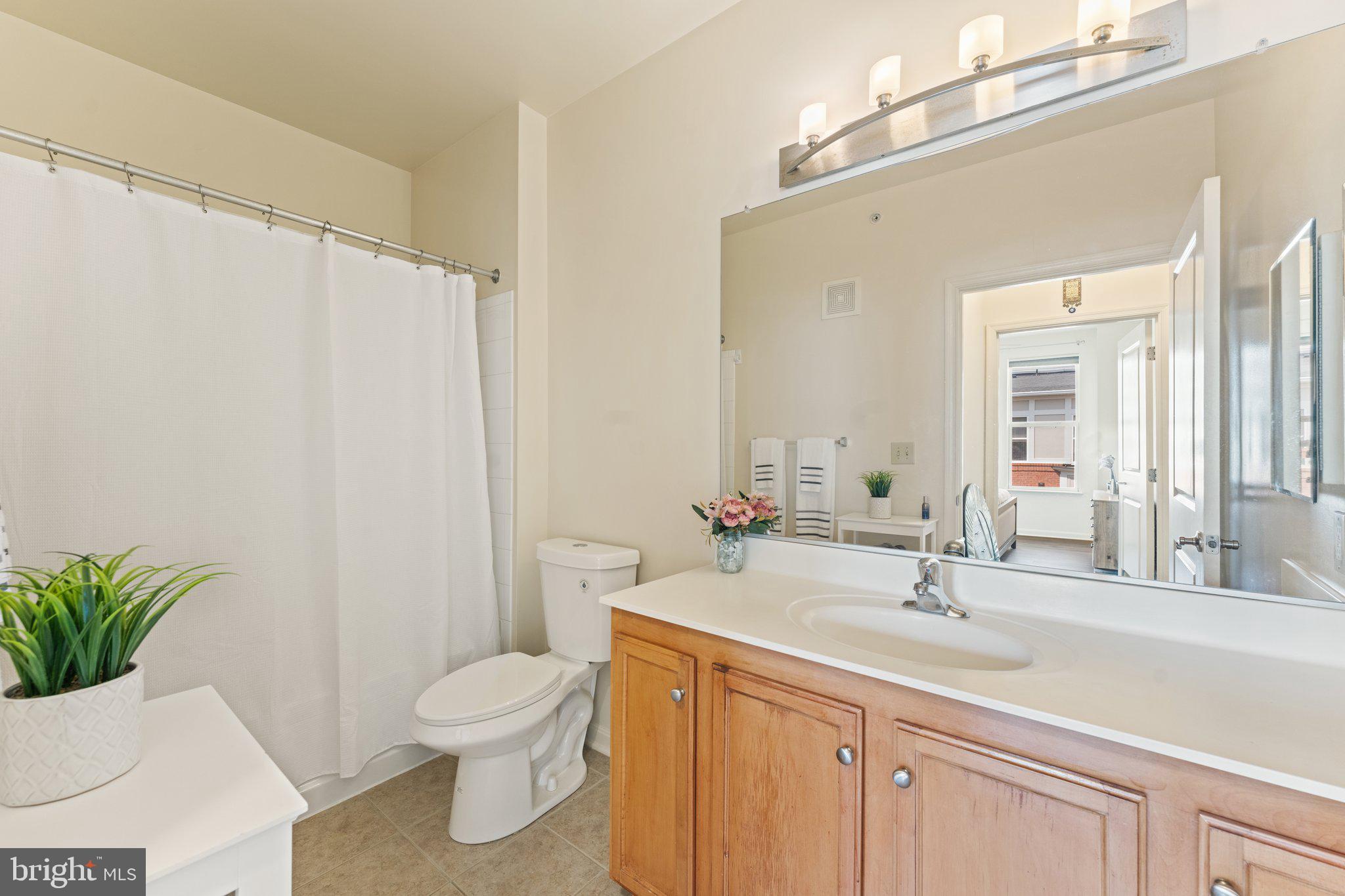 HALSTEAD AT THE METRO - Residential