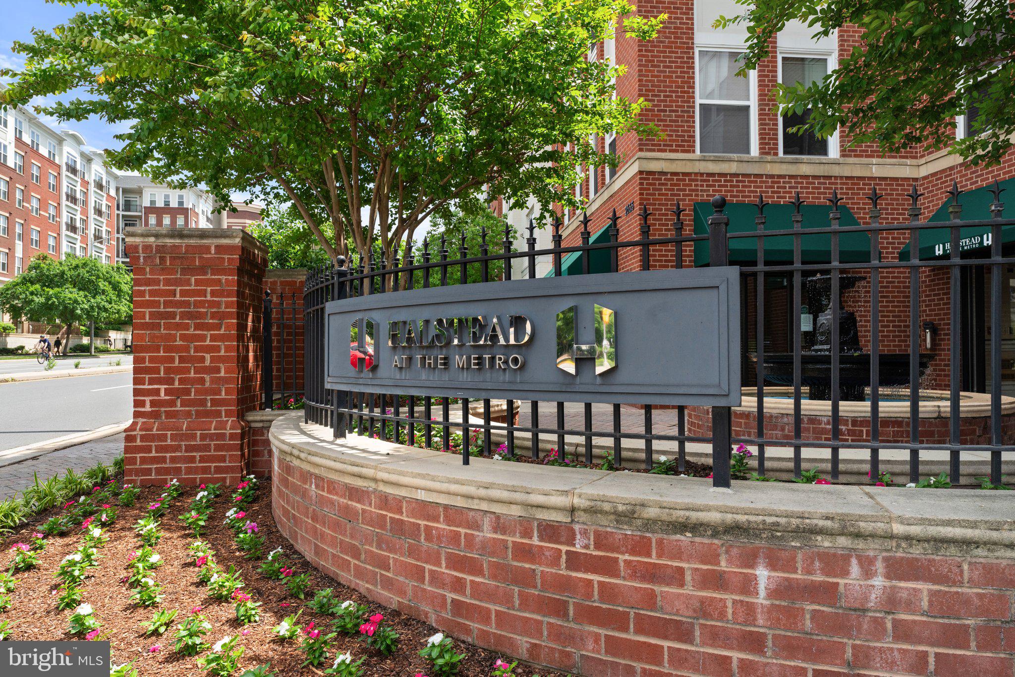 HALSTEAD AT THE METRO - Residential