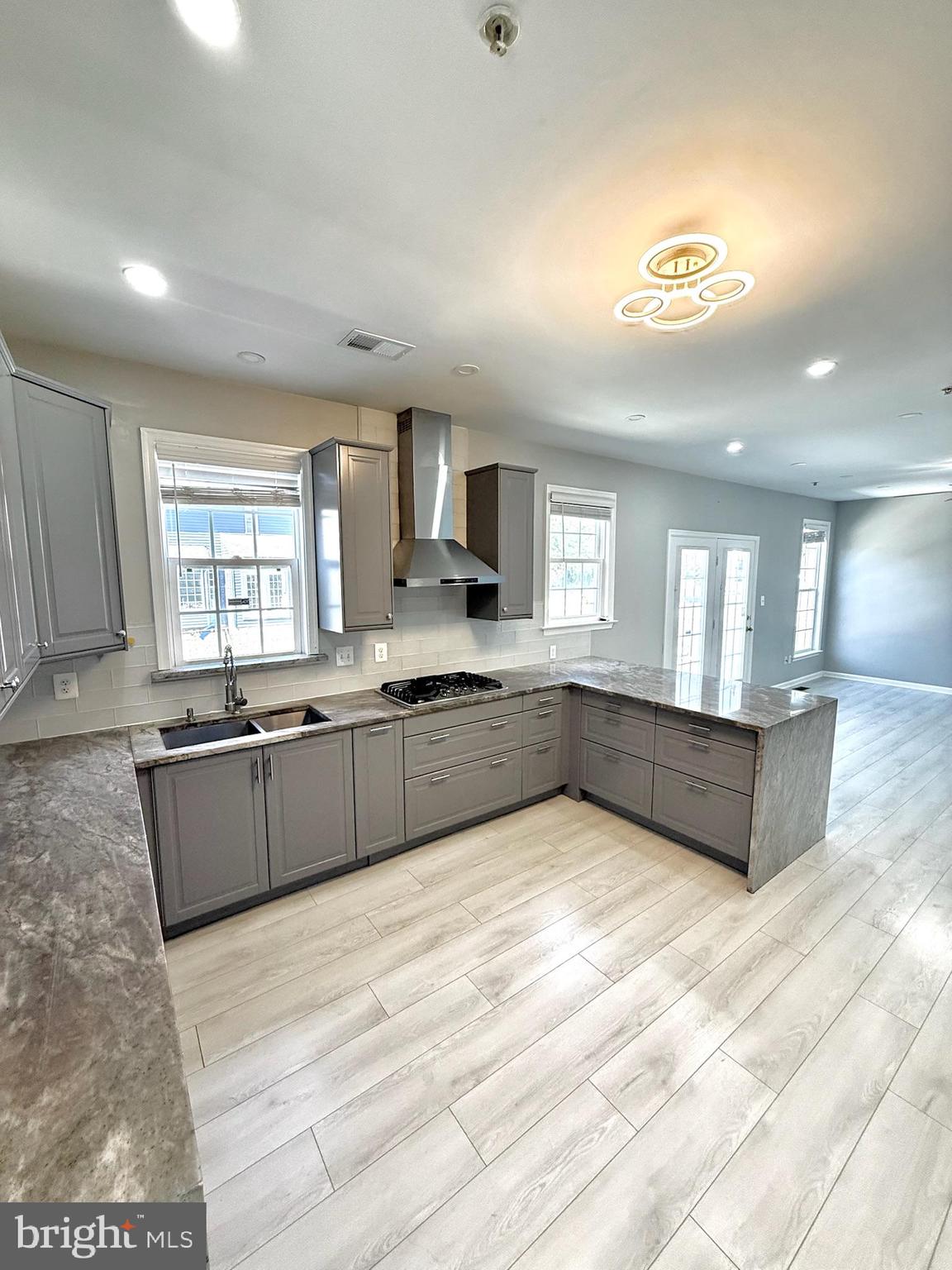 CONTEE CROSSING - Residential