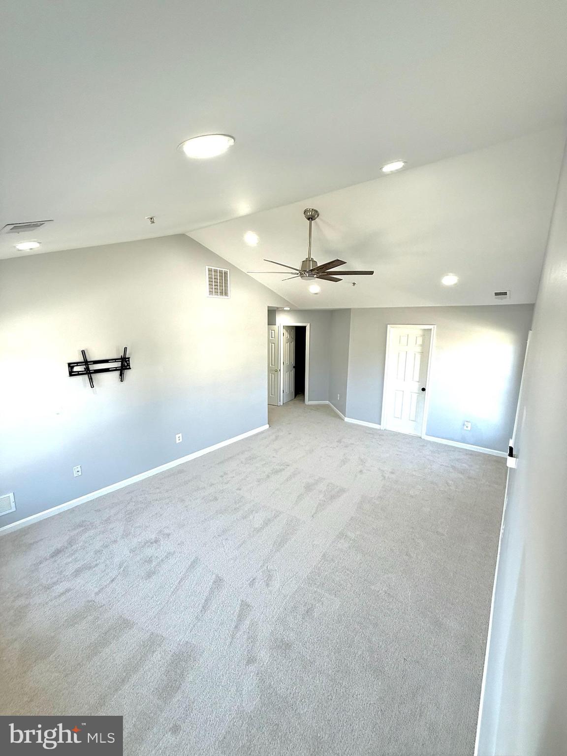 CONTEE CROSSING - Residential