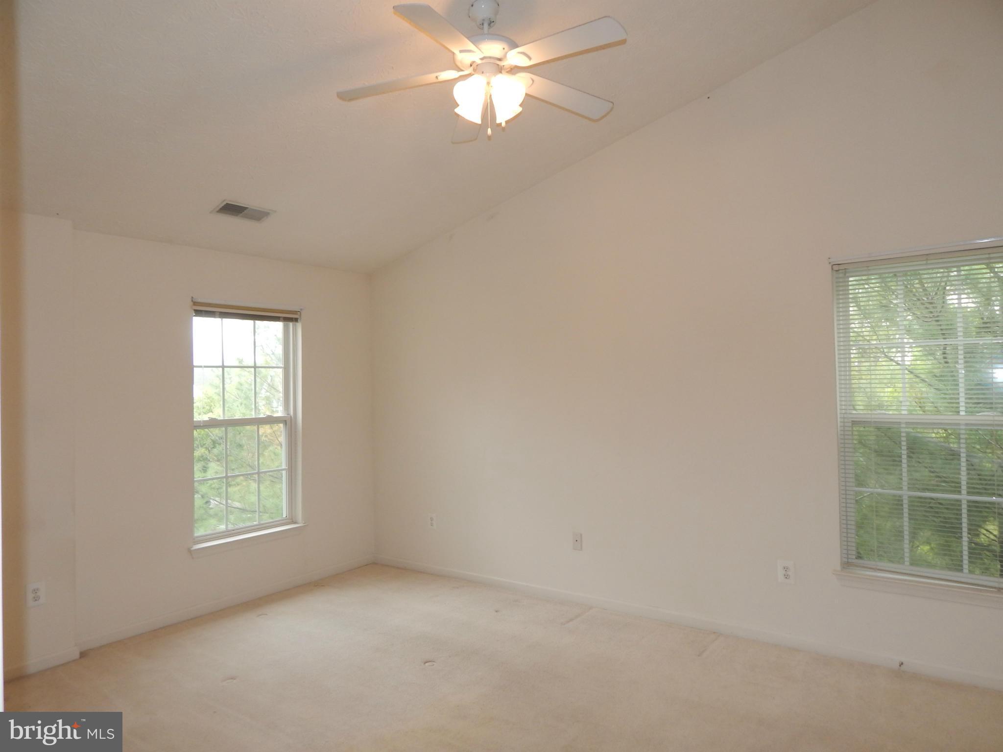 BCKGHM CND@OWGS MS NW TN - Residential Lease