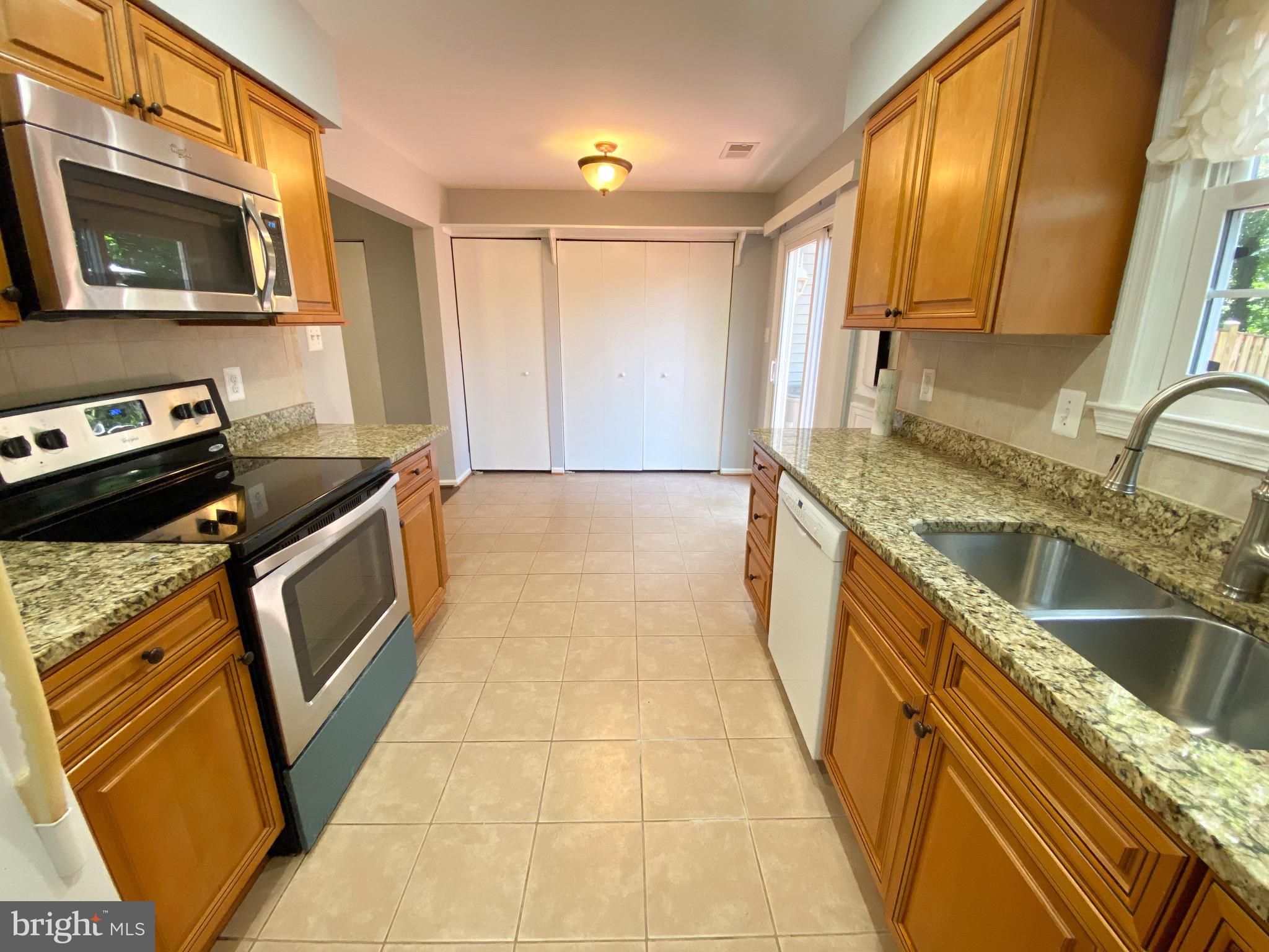 POTOMAC RIDGE - Residential Lease