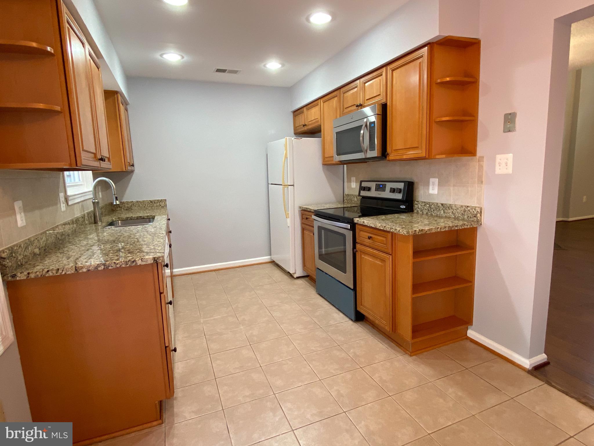 POTOMAC RIDGE - Residential Lease