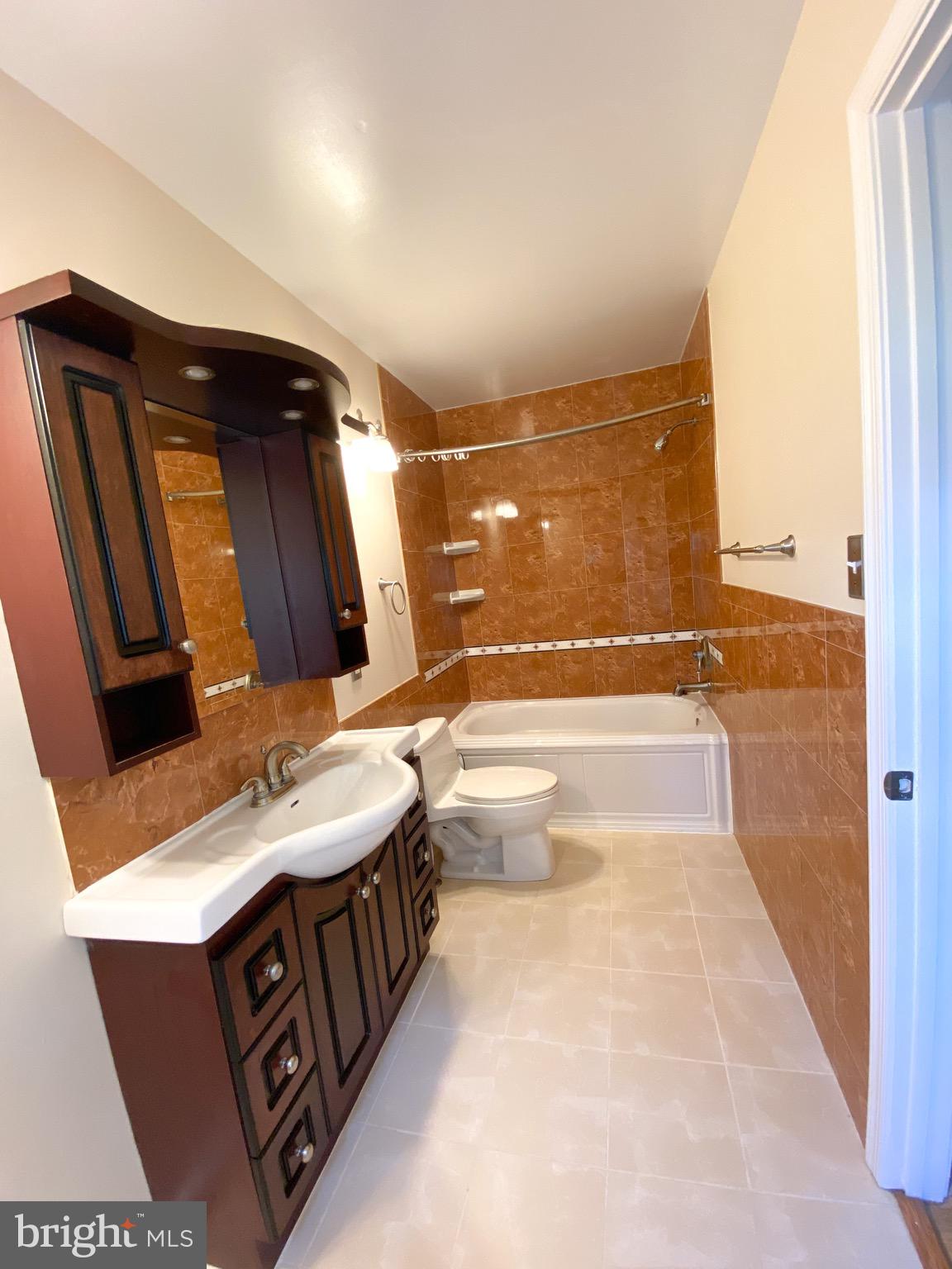 POTOMAC RIDGE - Residential Lease