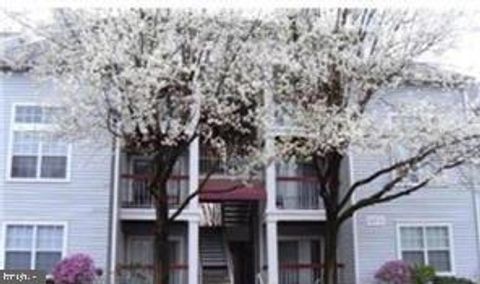 Photo of 18535 Boysenberry Drive #220, GAITHERSBURG, MD 20879 (MLS # MDMC2214994)