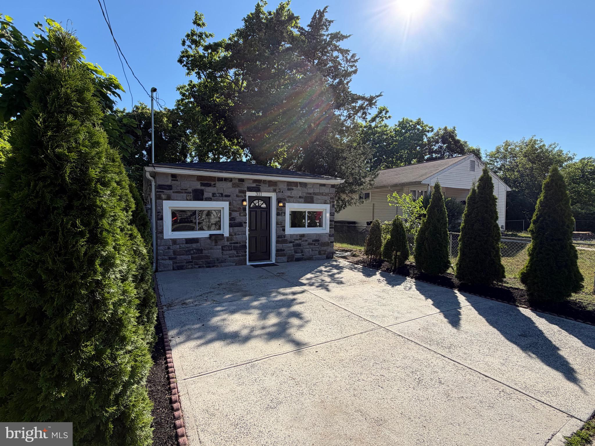 Photo 1 of 23 — 311 FERNWOOD AVENUE, PLEASANTVILLE, NJ 08232