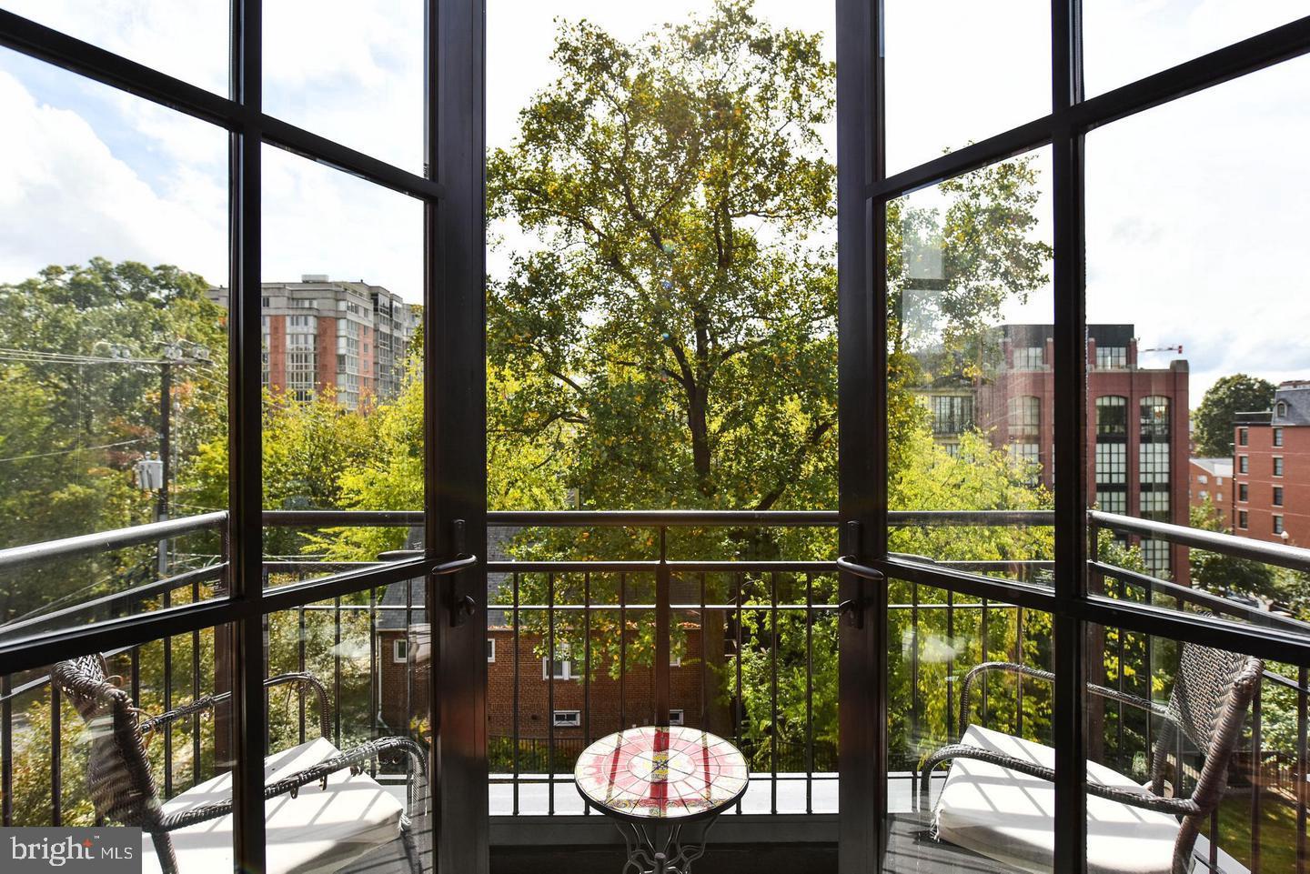 ROSSLYN - Residential