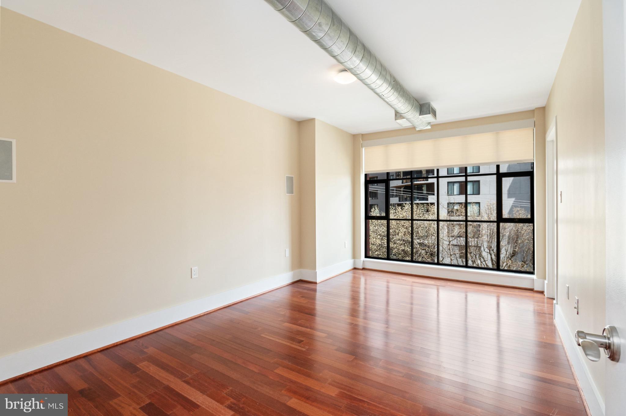 ROSSLYN - Residential