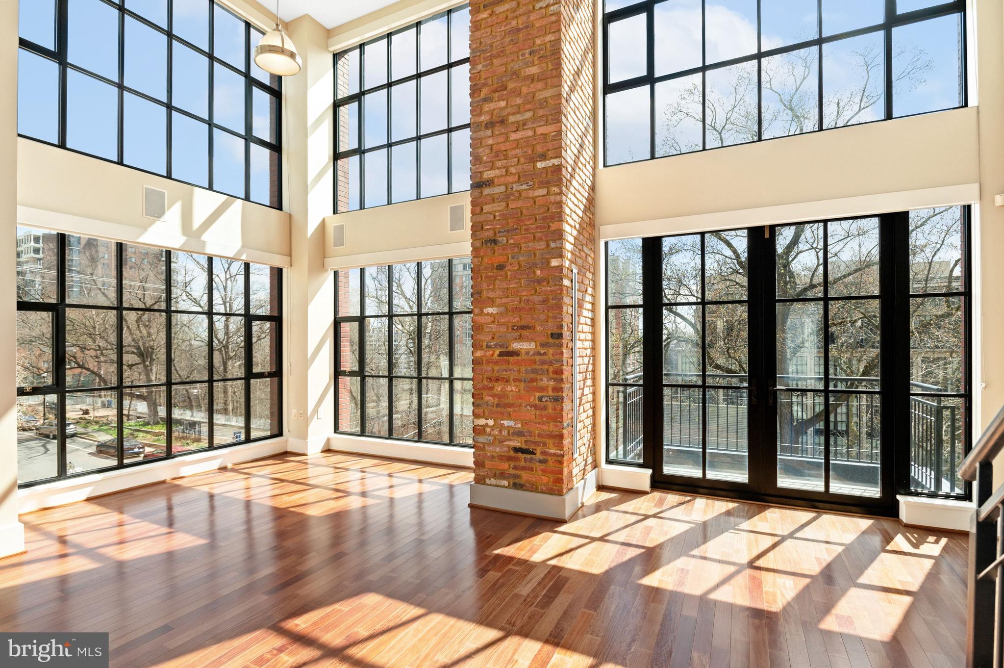 ROSSLYN - Residential