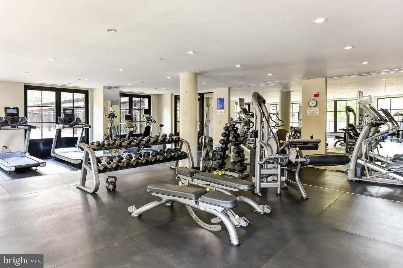 ROSSLYN - Residential