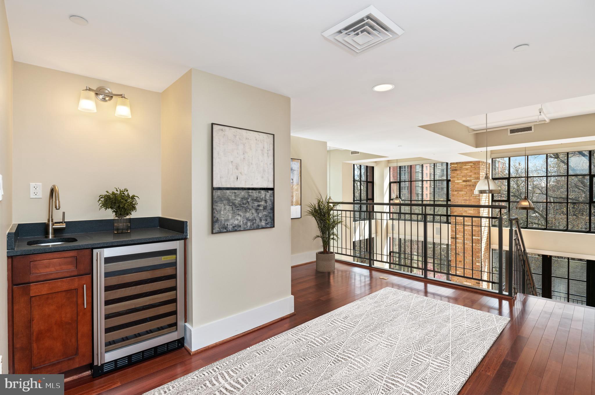 ROSSLYN - Residential