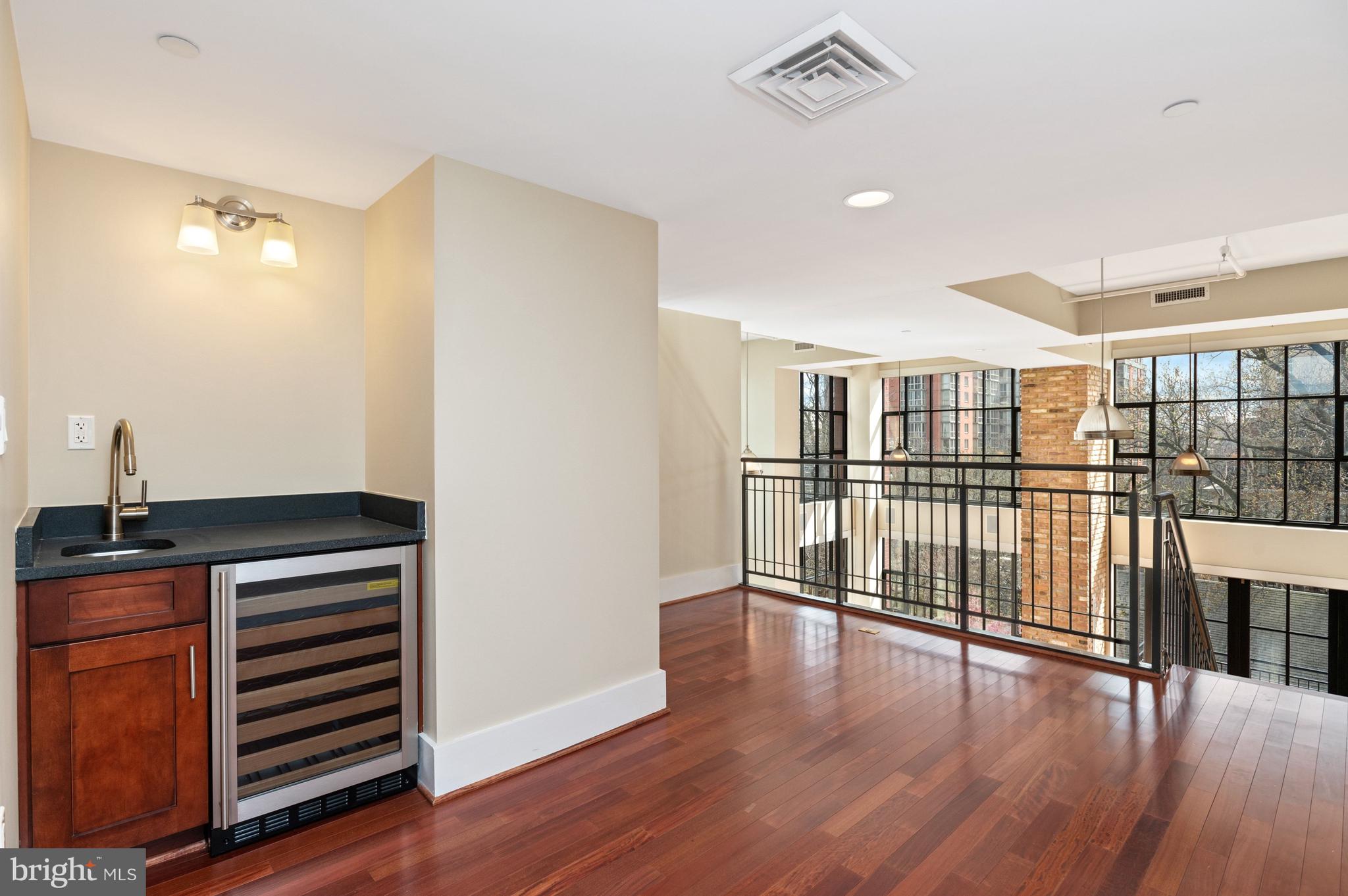 ROSSLYN - Residential