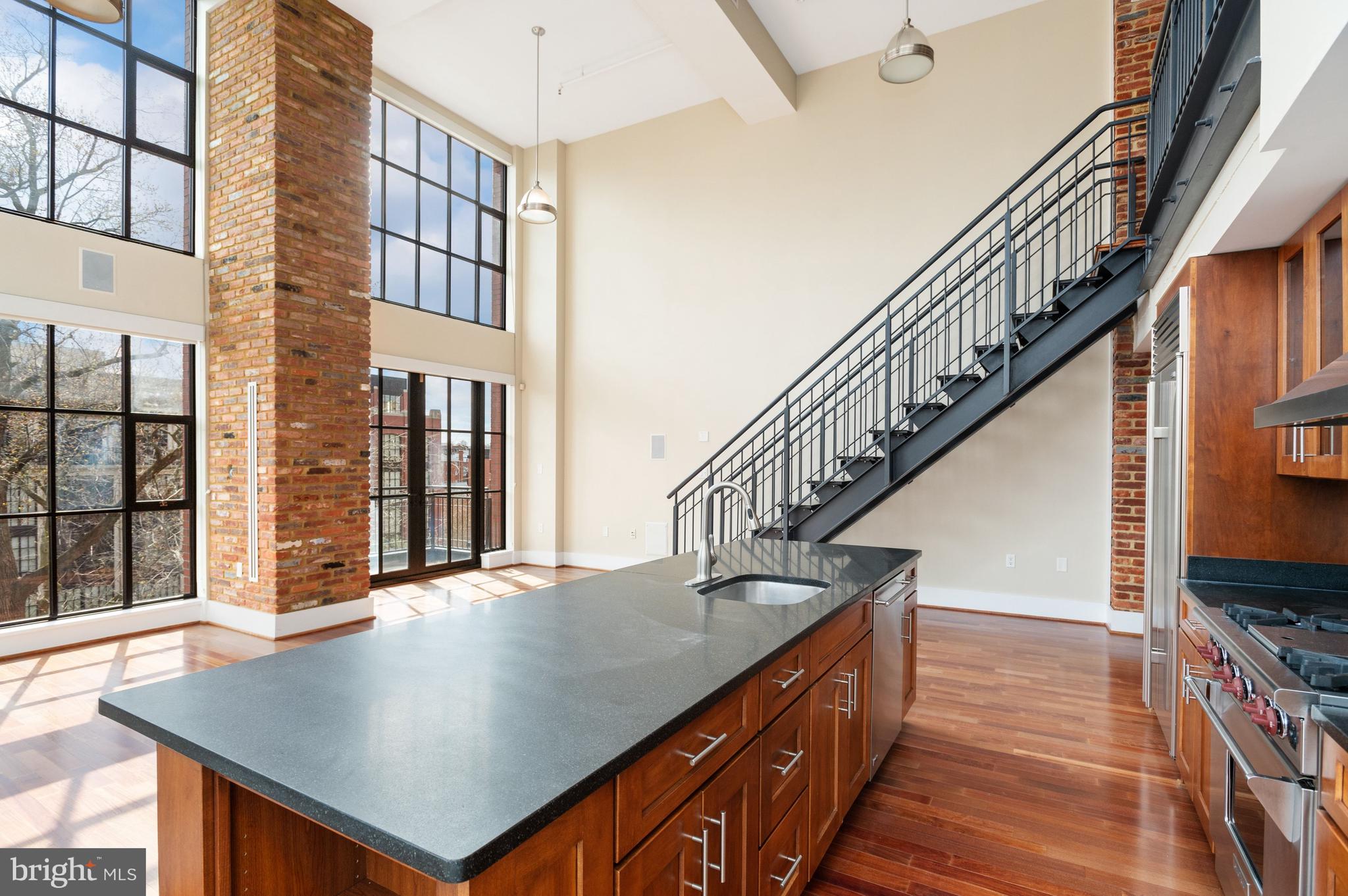 ROSSLYN - Residential