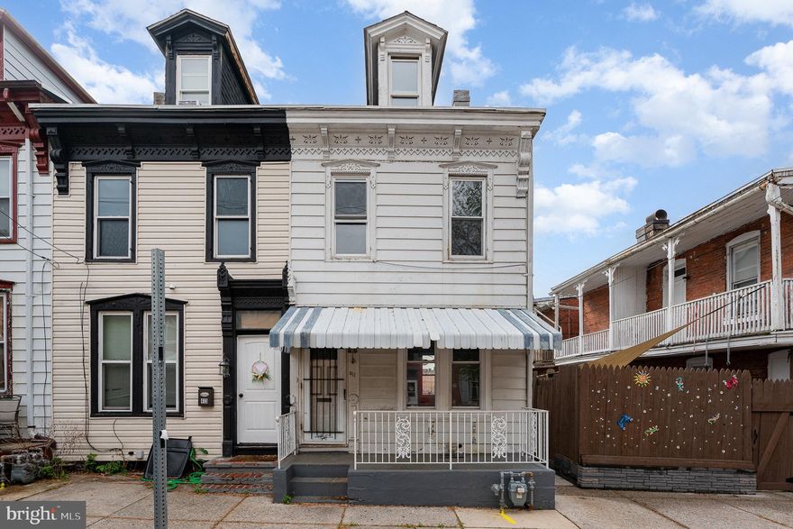 Welcome to 411 Muench Street, an updated end-unit townhome in Midtown Harrisburg's heart. This 3-bedroom, 1 bath home combines modern updates and is just steps away from parks, dining, and all that the city offers. Step inside to find fresh neutral paint, brand new flooring, ideal for owner-occupied or maybe a rental. The kitchen features white cabinetry, modern countertops, and ample space for meal prep. Upstairs, you’ll find generously sized bedrooms, updated lighting, and a clean, contemporary bathroom with new finishes. The exterior showcases clean curb appeal with white siding and black accents, while the backyard offers a green space perfect for pets or outdoor gatherings. Just a short walk from Riverfront Park and local attractions, this home is perfect for a first-time buyer or investor.