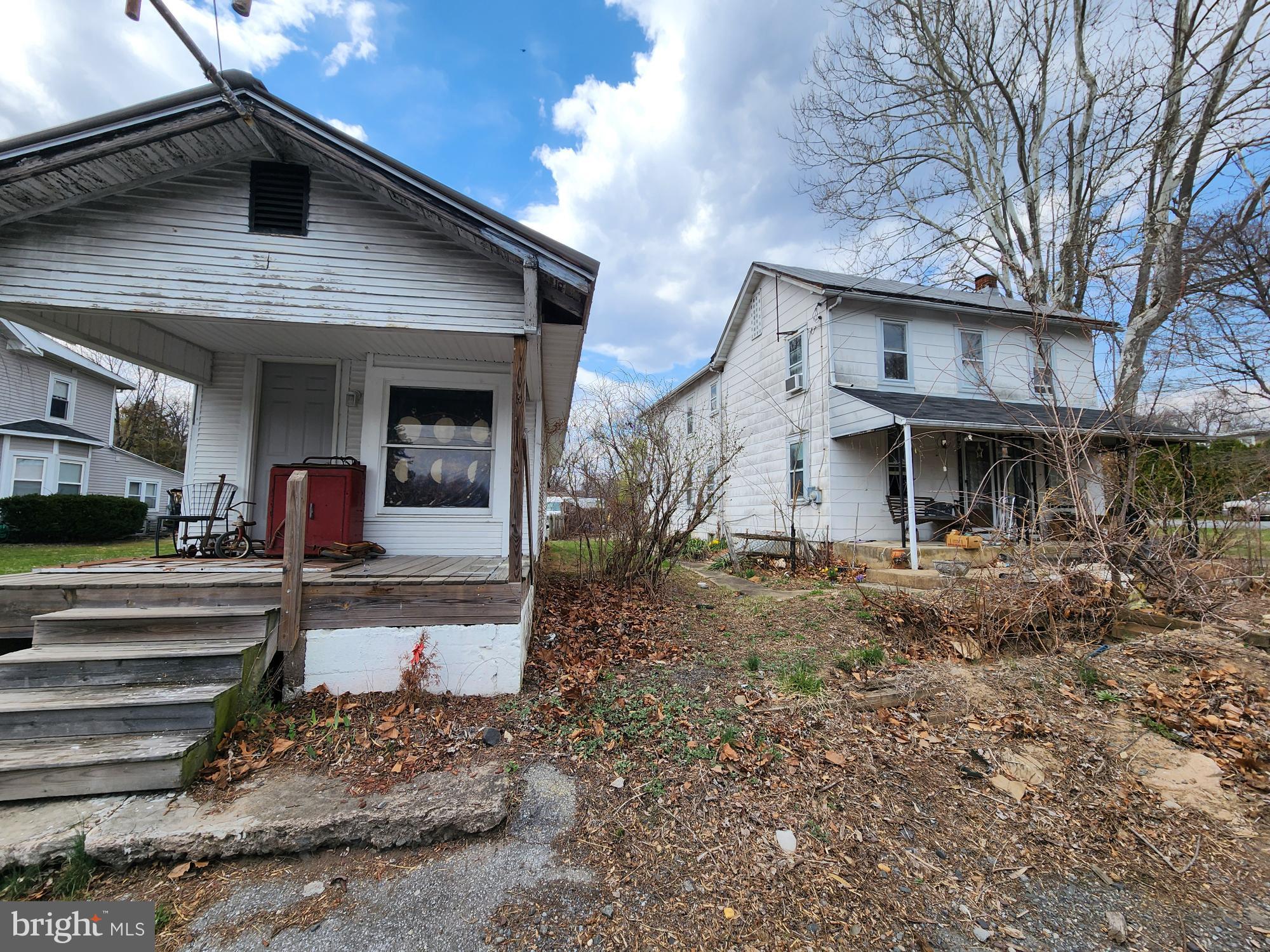 1046 CHESTNUT STREET