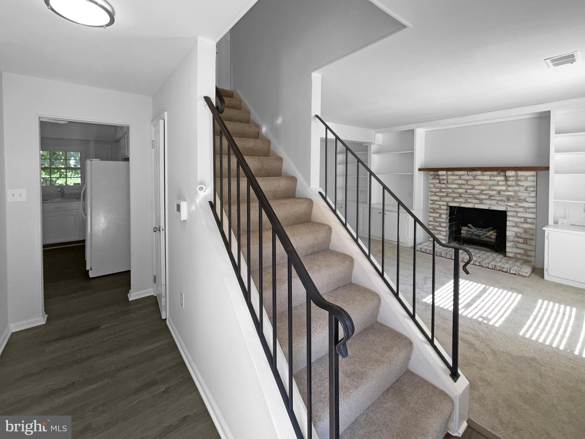 COUNTRY CLUB - Residential