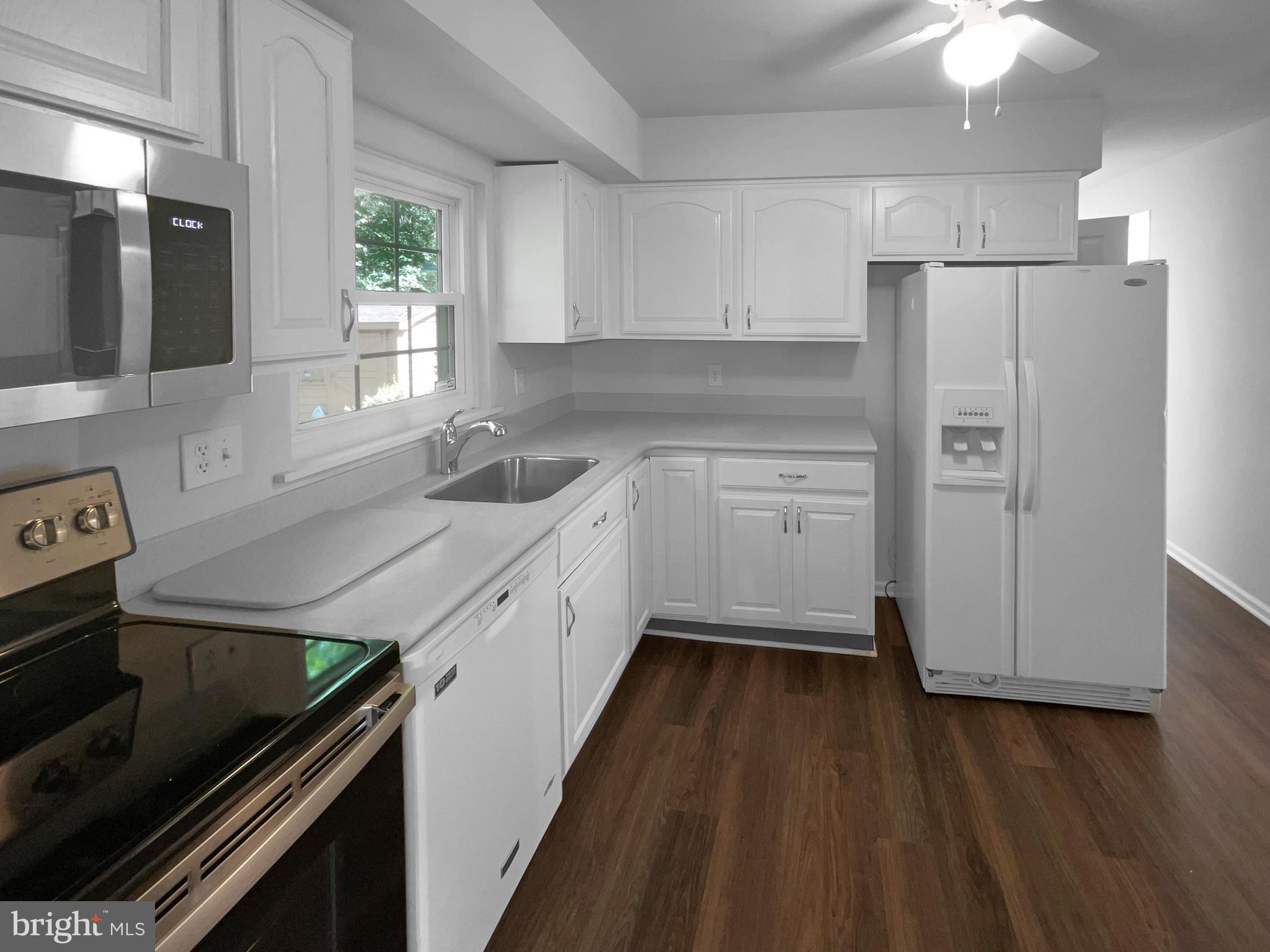 COUNTRY CLUB - Residential