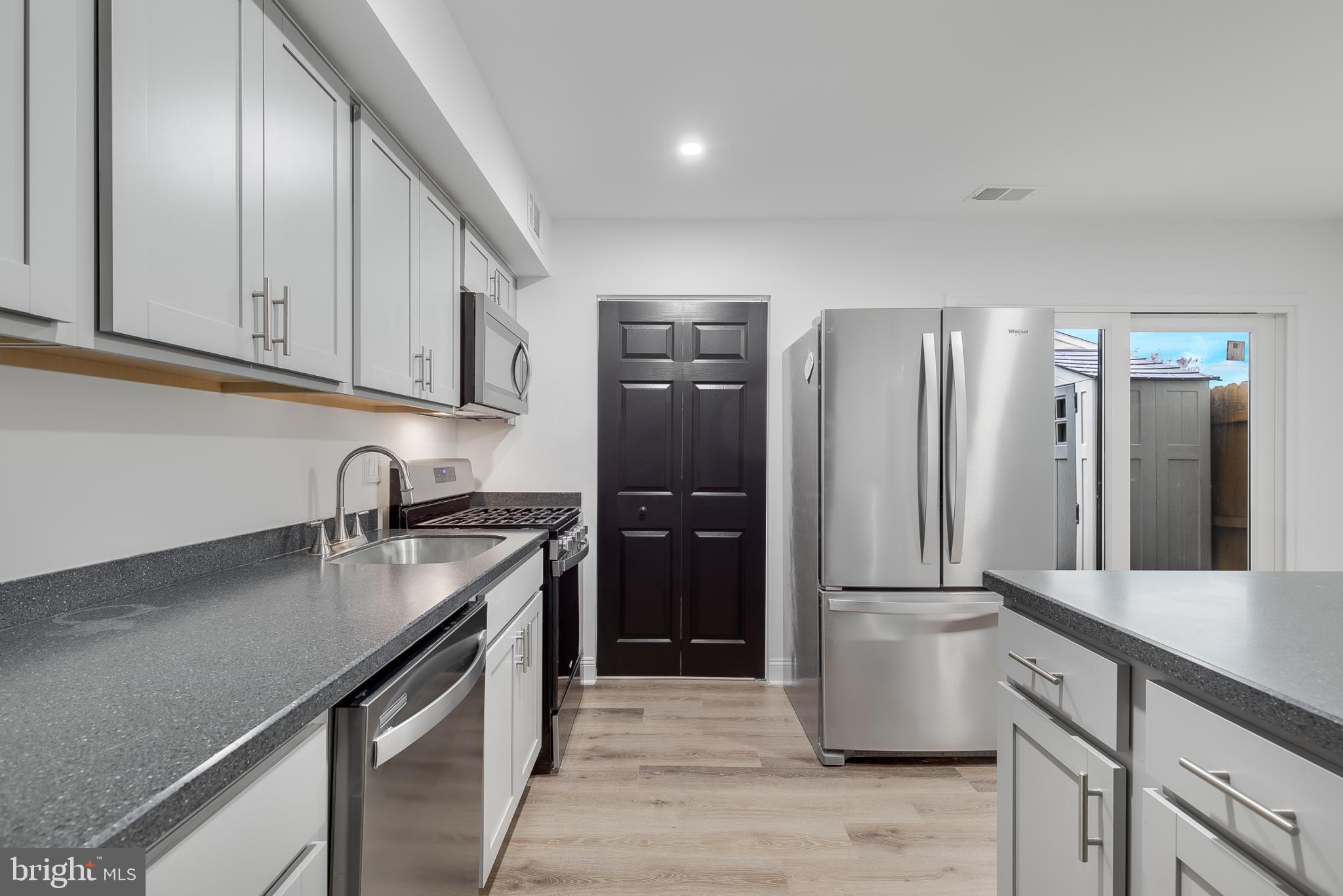 HERITAGE HILL CONDO - Residential