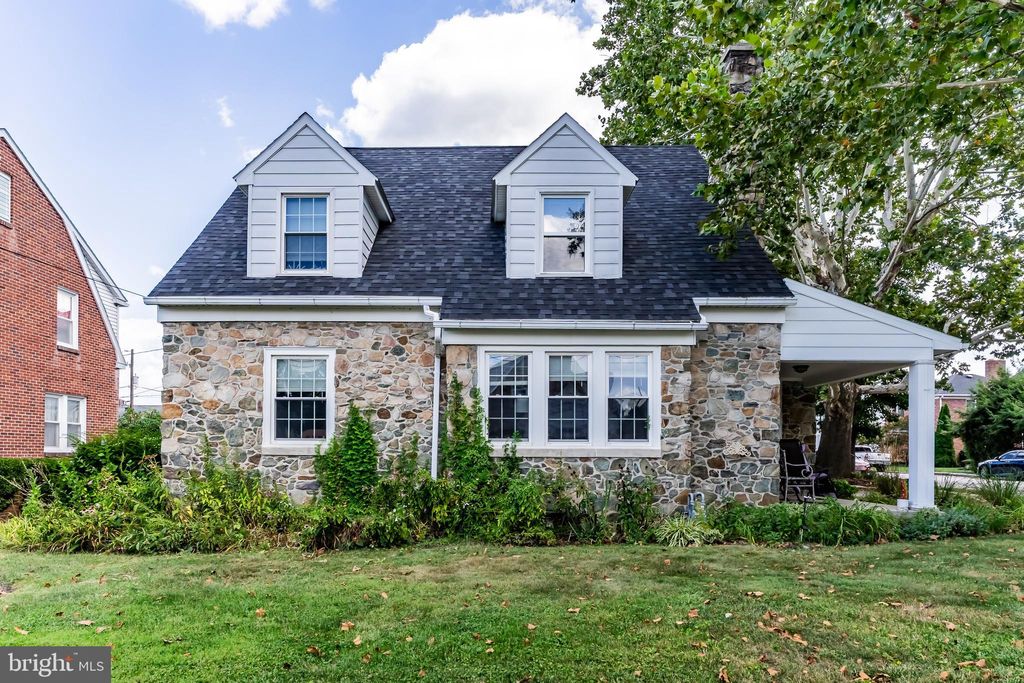 Photo of 463 Hartman Avenue, HANOVER, PA 17331 (MLS # PAYK2088694)